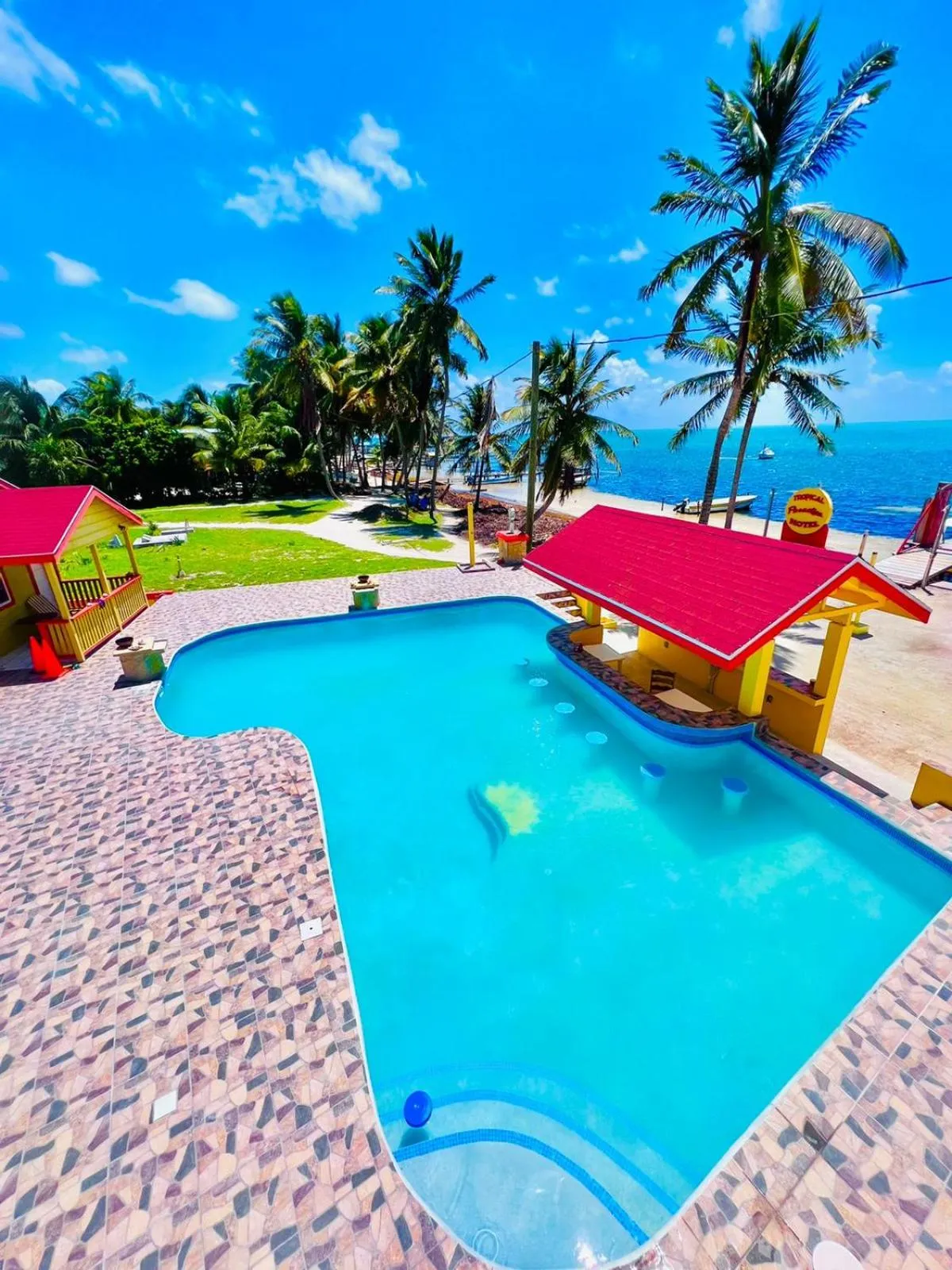 Swimming pool in Tropical Paradise