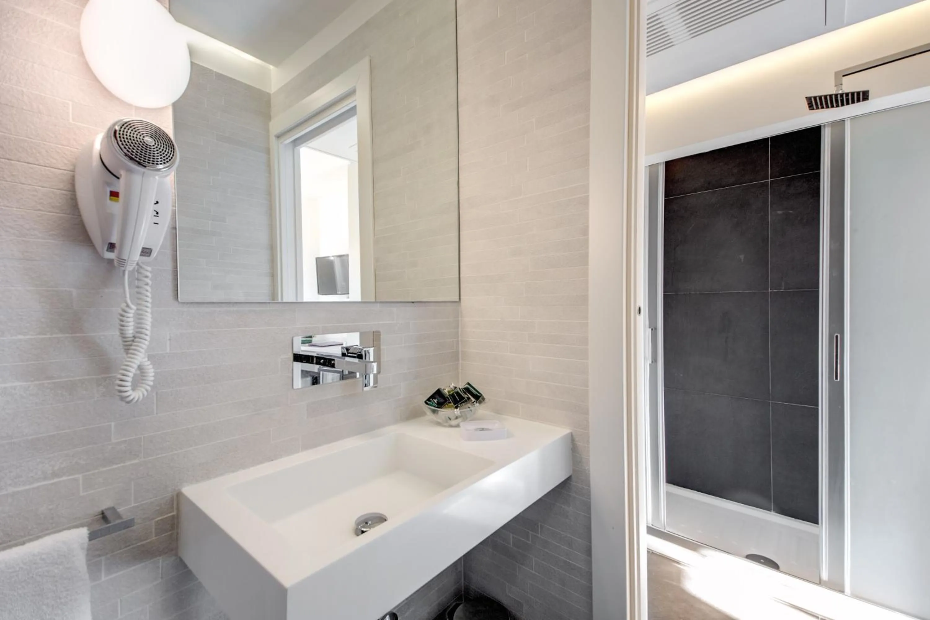 Bathroom in Albergo Abruzzi