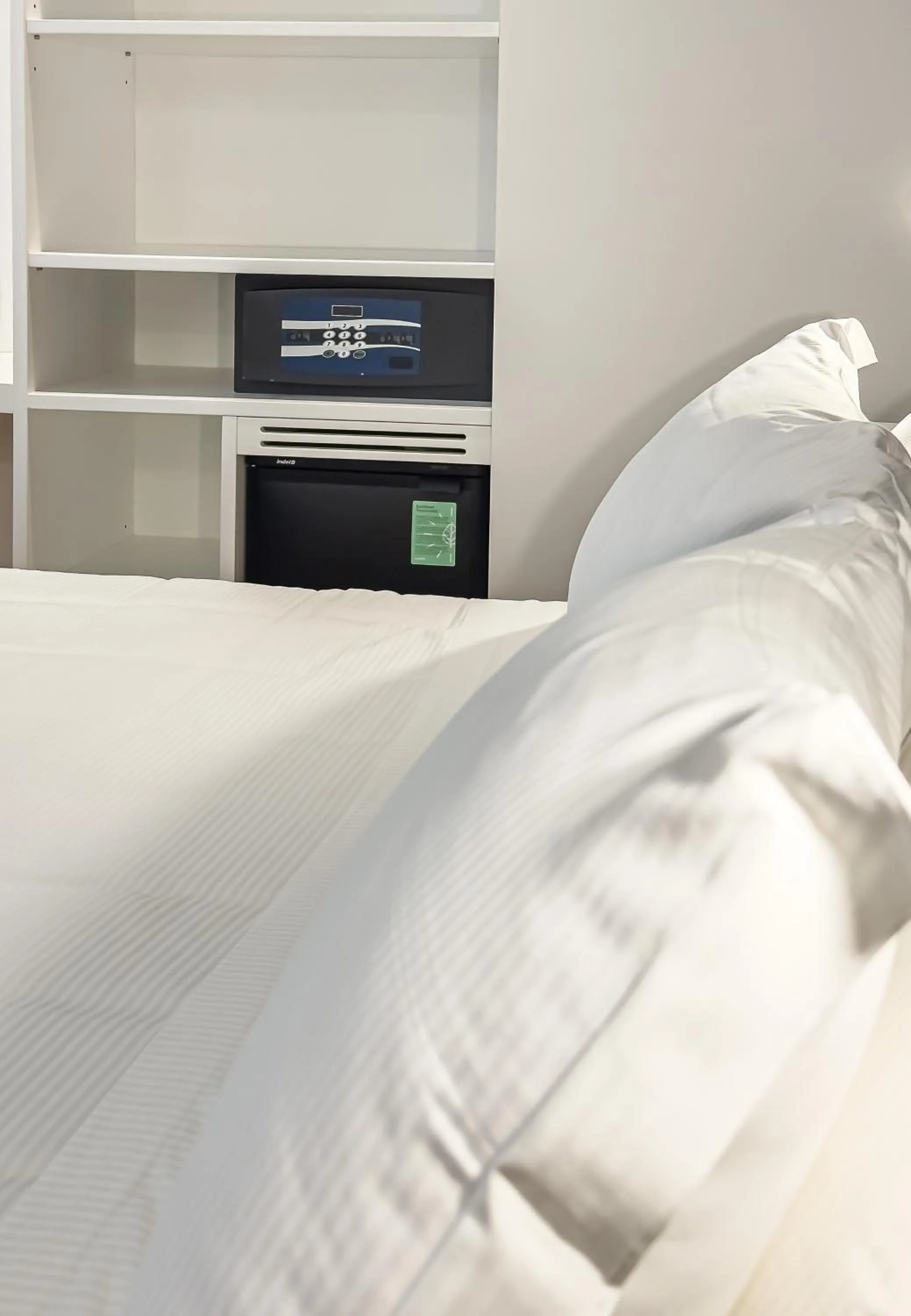 minibar, Bed in Albergo Abruzzi