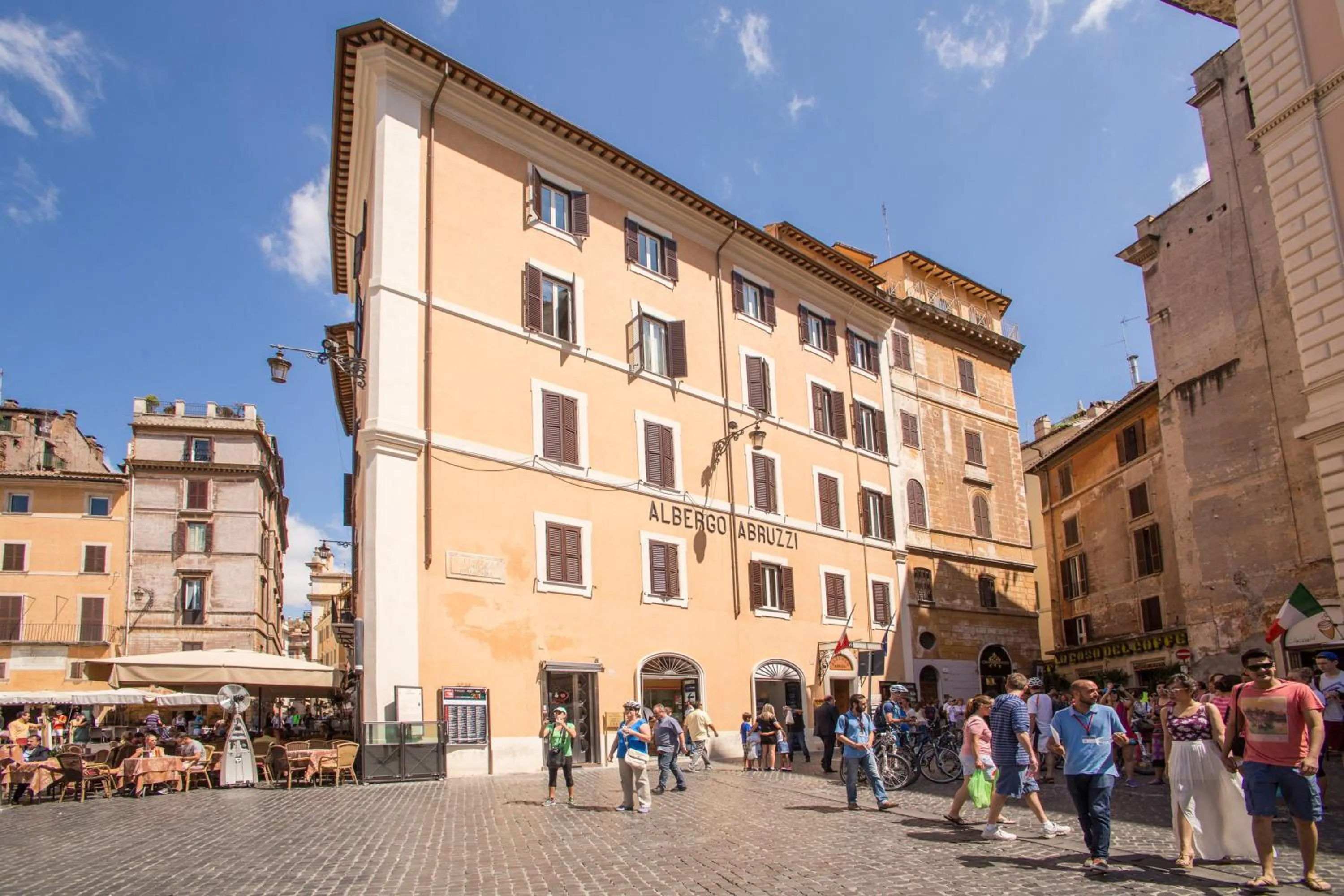 Facade/entrance in Albergo Abruzzi