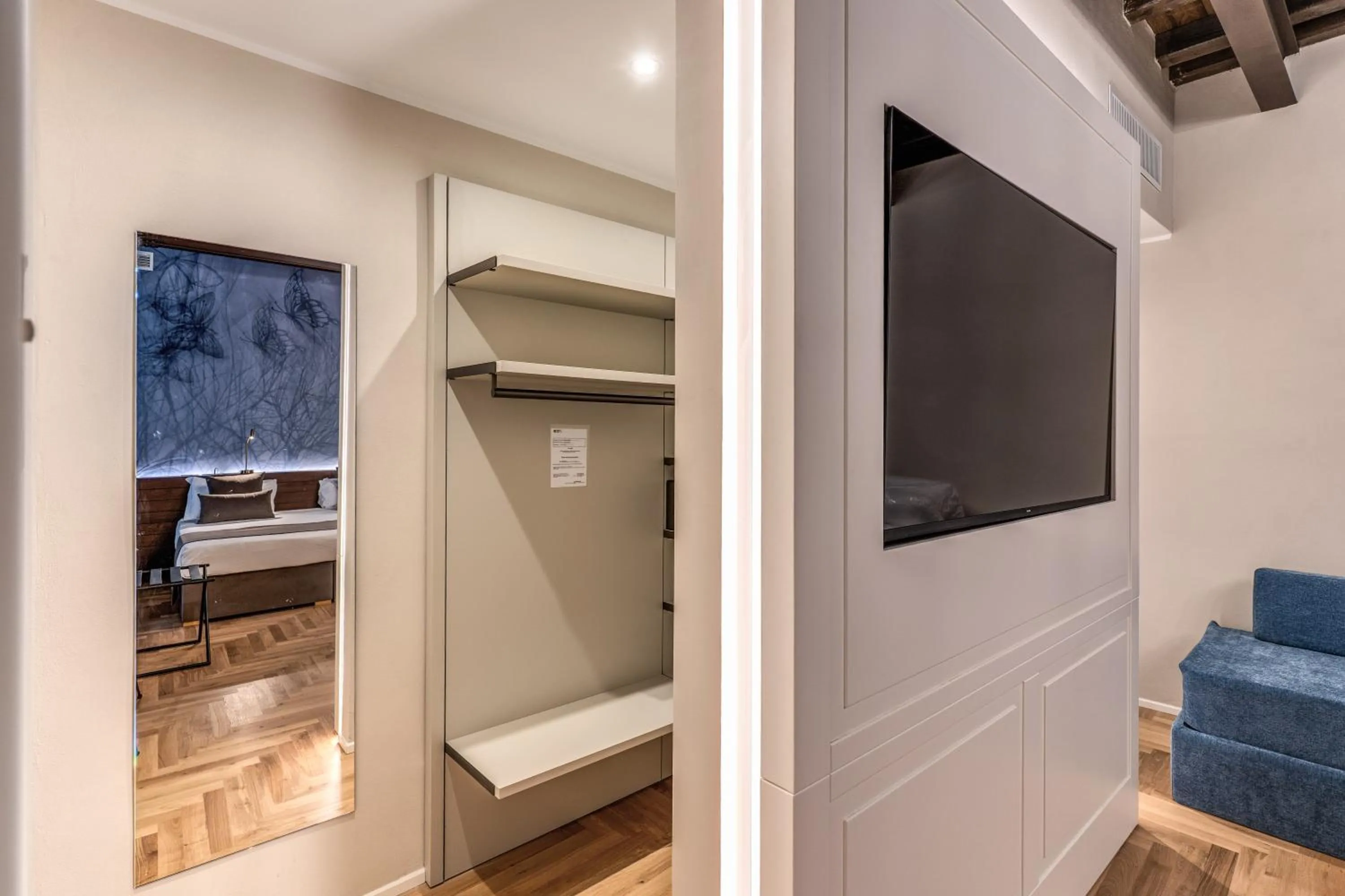 TV and multimedia in Albergo Abruzzi