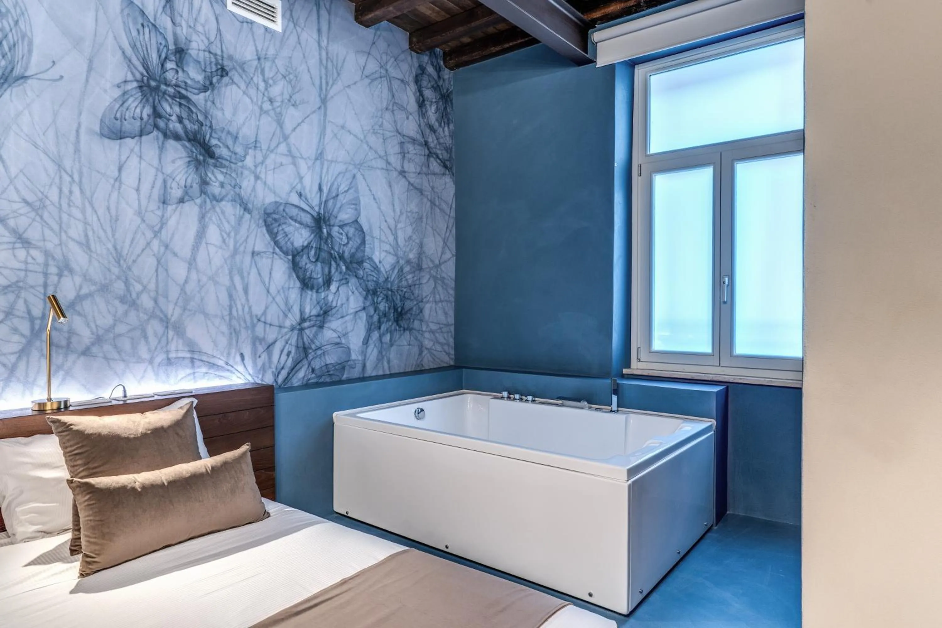 Hot Tub in Albergo Abruzzi