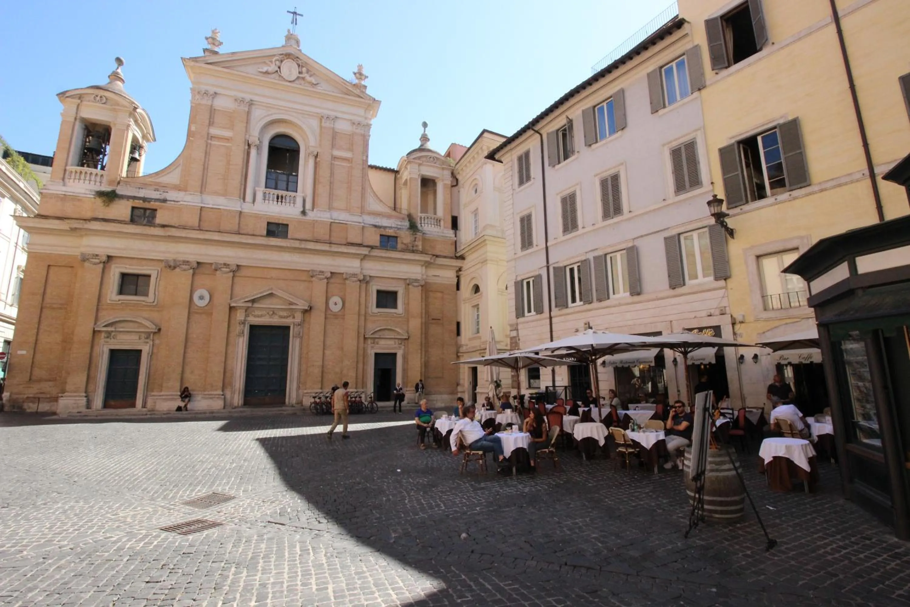 Continental breakfast in Albergo Abruzzi