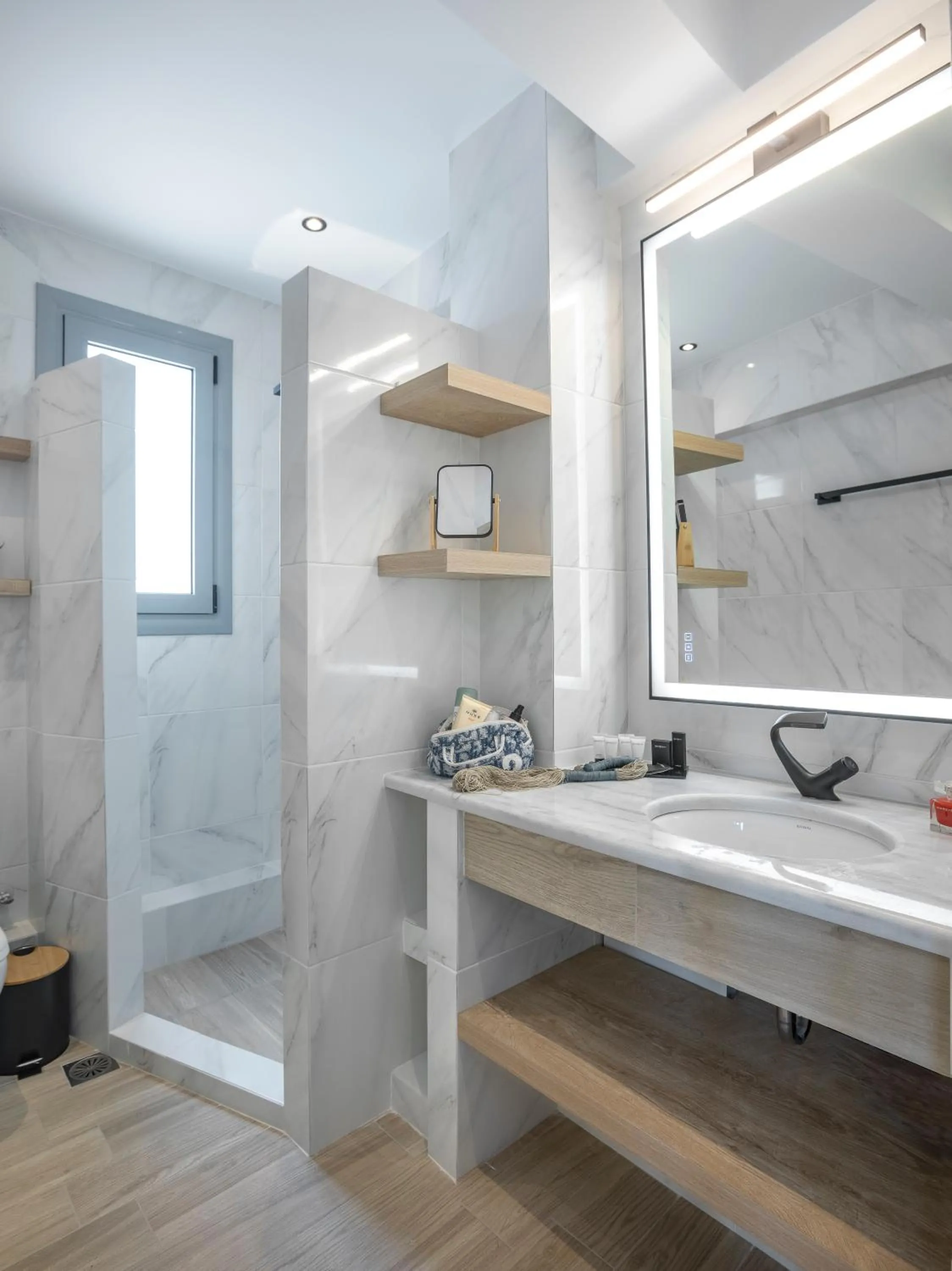 Bathroom in Acropolis City Life BH