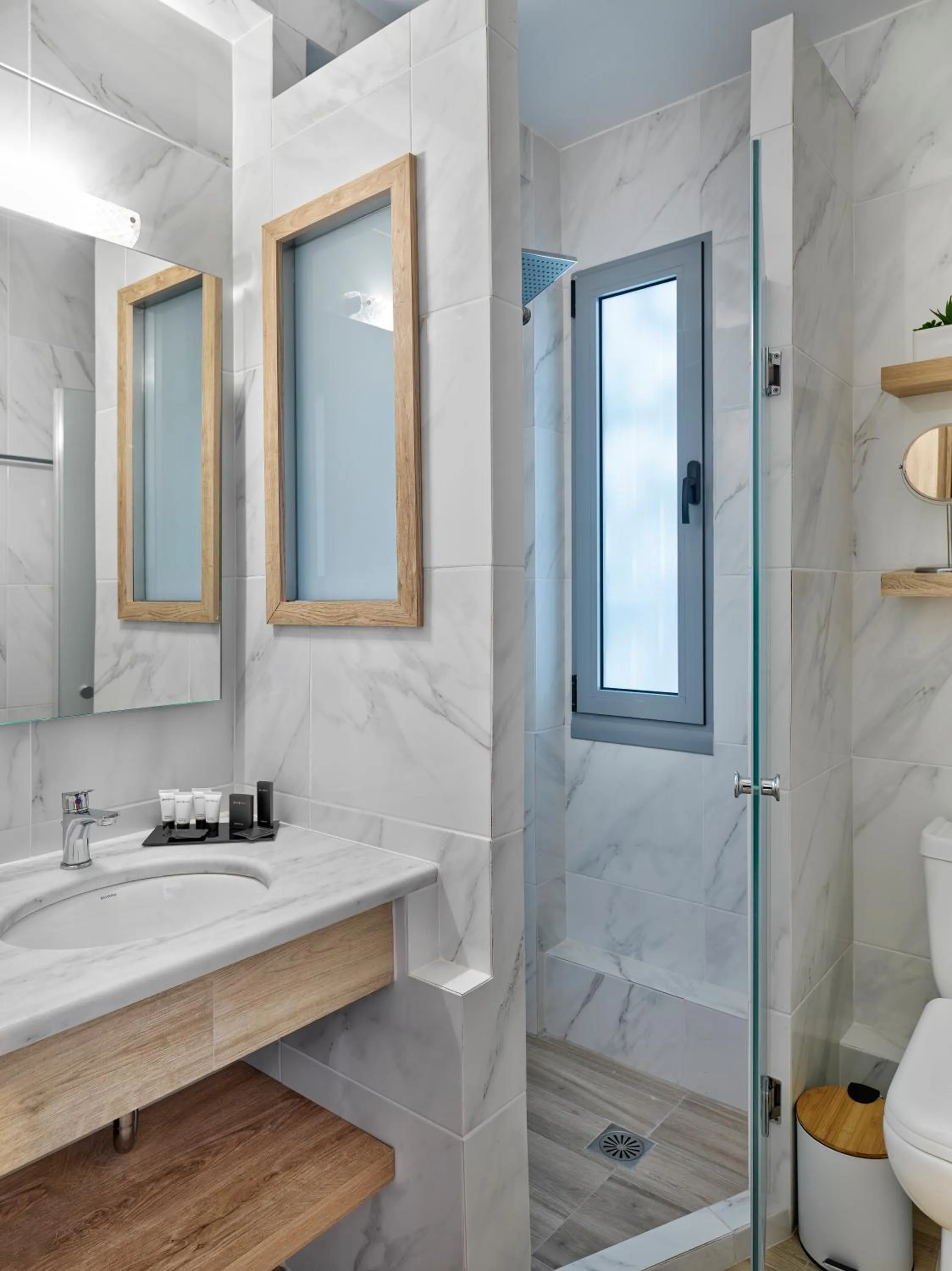 Bathroom in Acropolis City Life BH