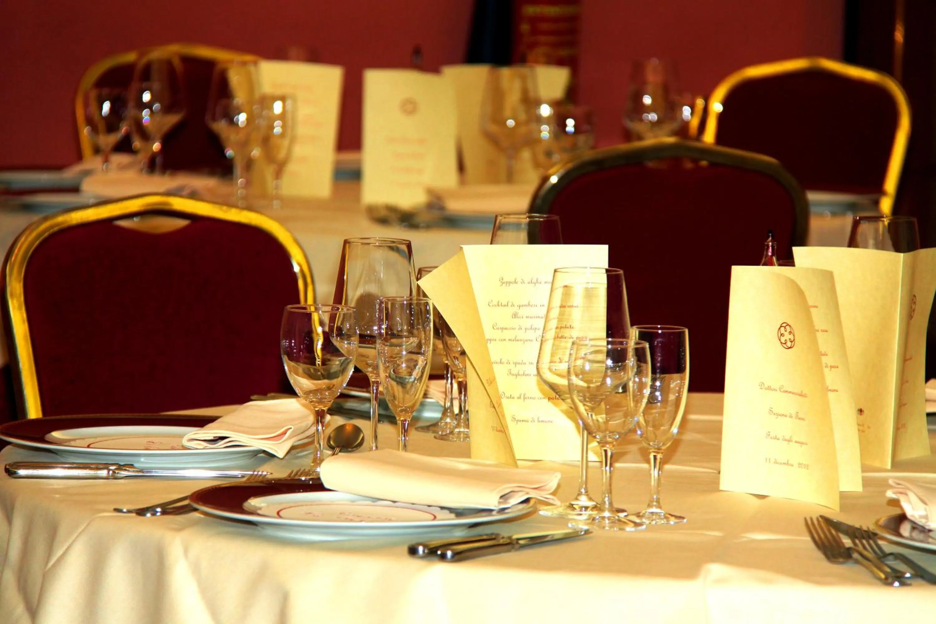 Restaurant/places to eat in Hotel De Paris