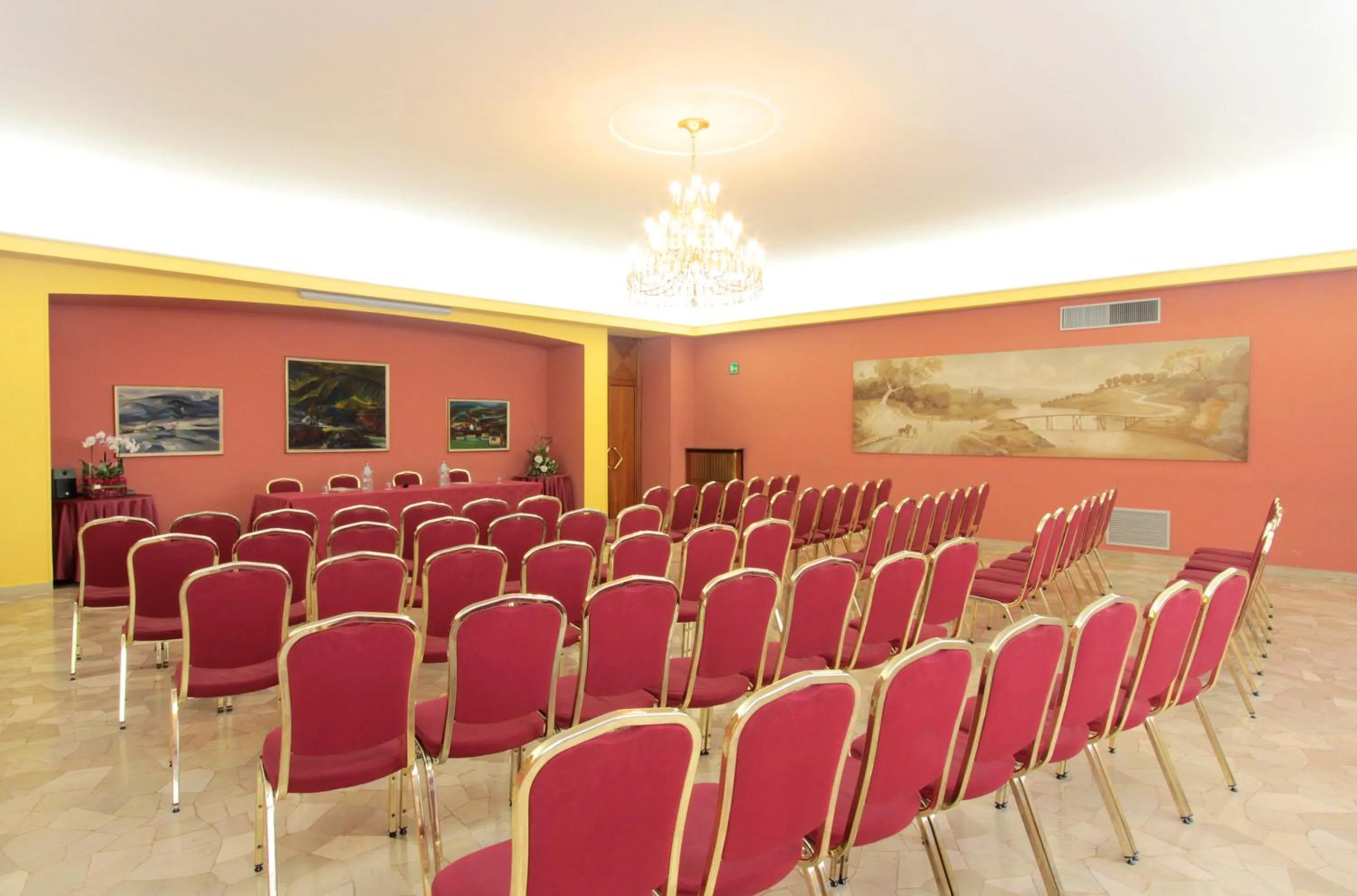 Activities in Hotel De Paris