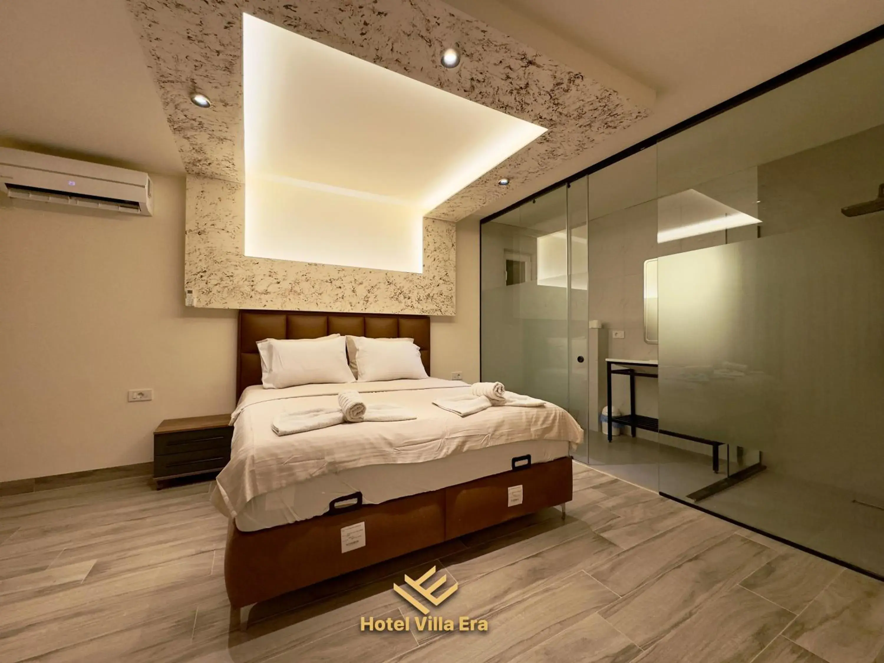 Deluxe Double Room with Balcony in Hotel ERA Deluxe Double Room with Balcony in Hotel ERA