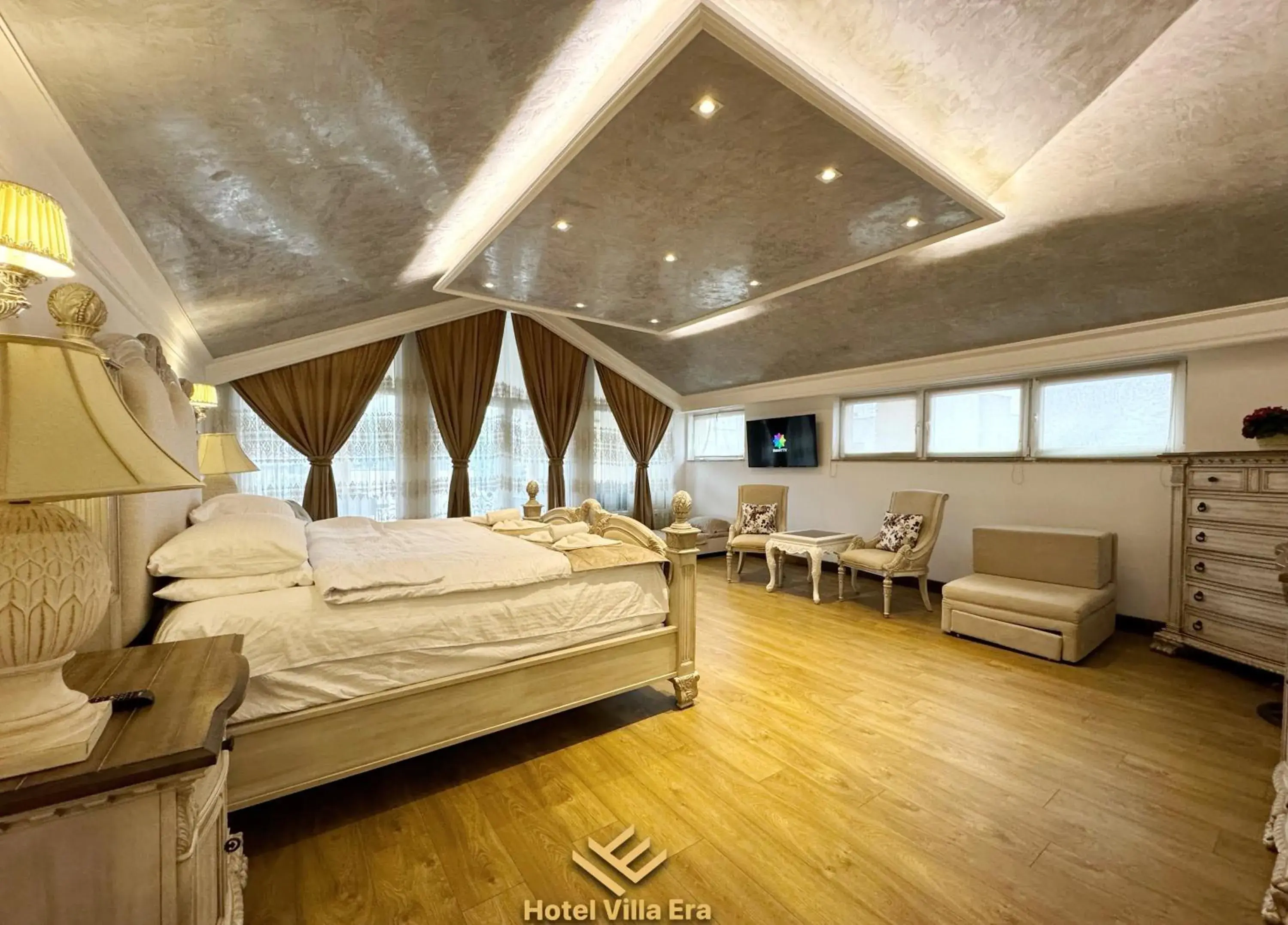 King Room with Balcony in Hotel ERA King Room with Balcony in Hotel ERA