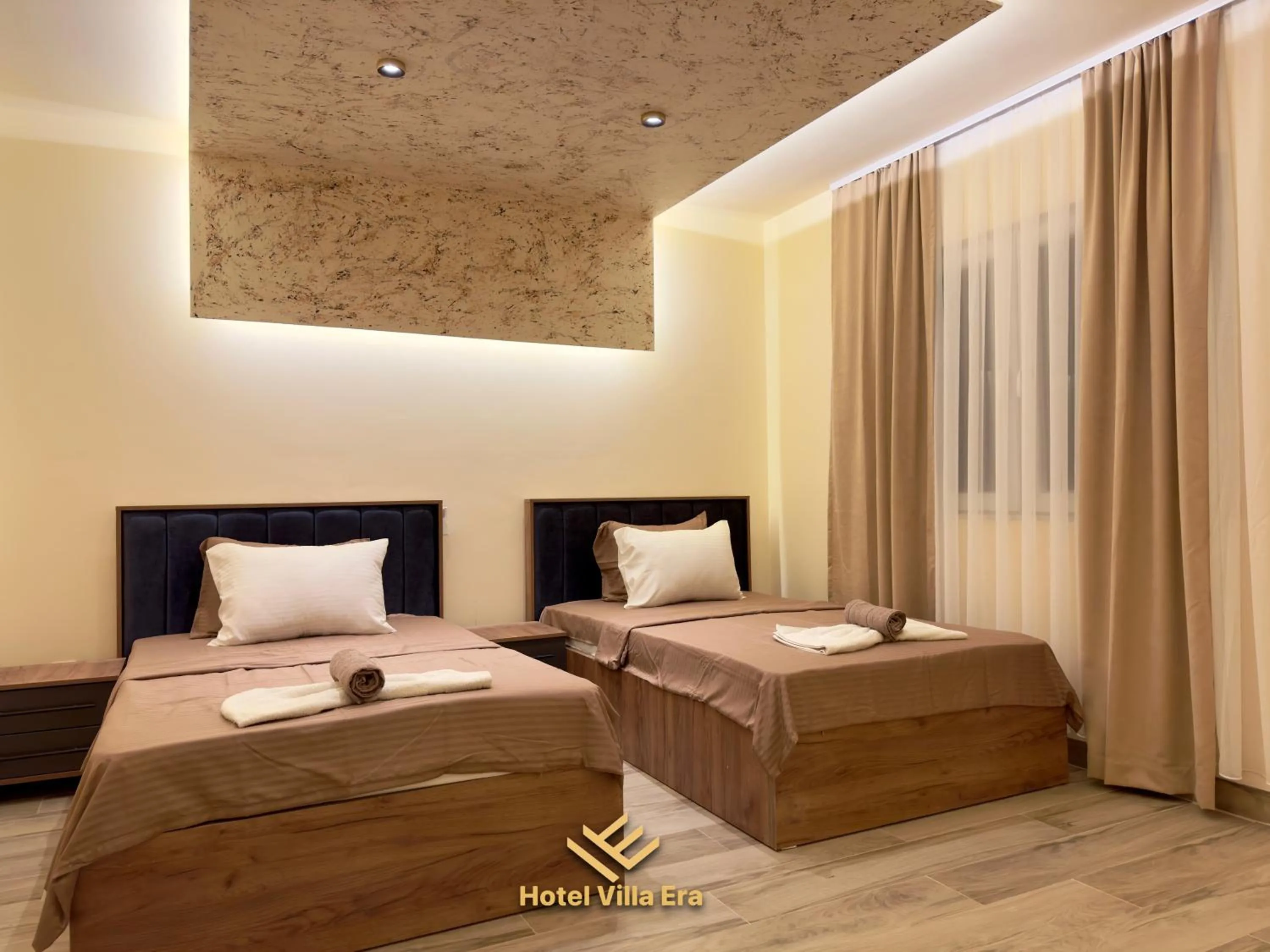 Budget Twin Room in Hotel ERA