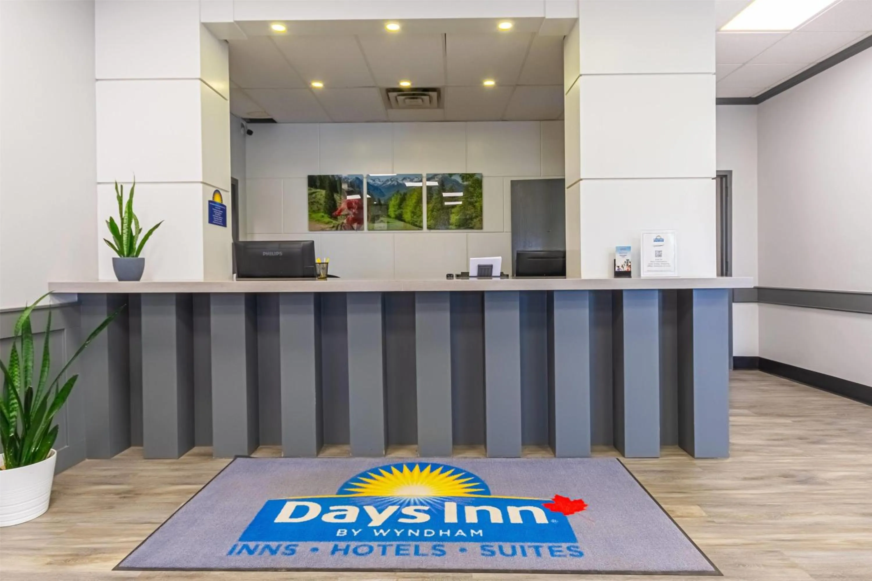 Lobby or reception in Days Inn by Wyndham Drayton Valley