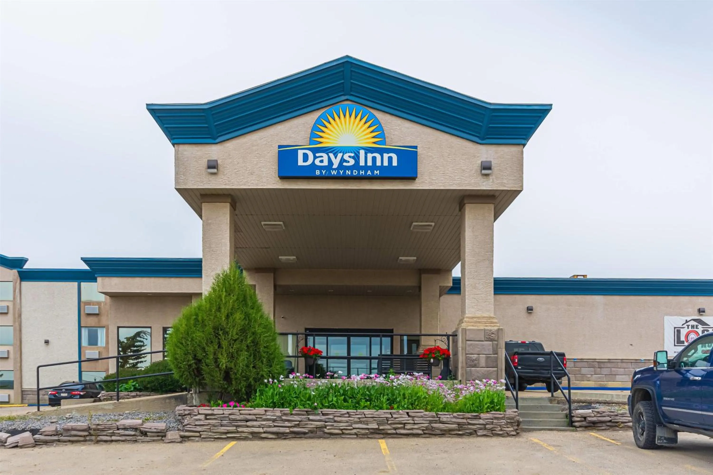 Property building in Days Inn by Wyndham Drayton Valley