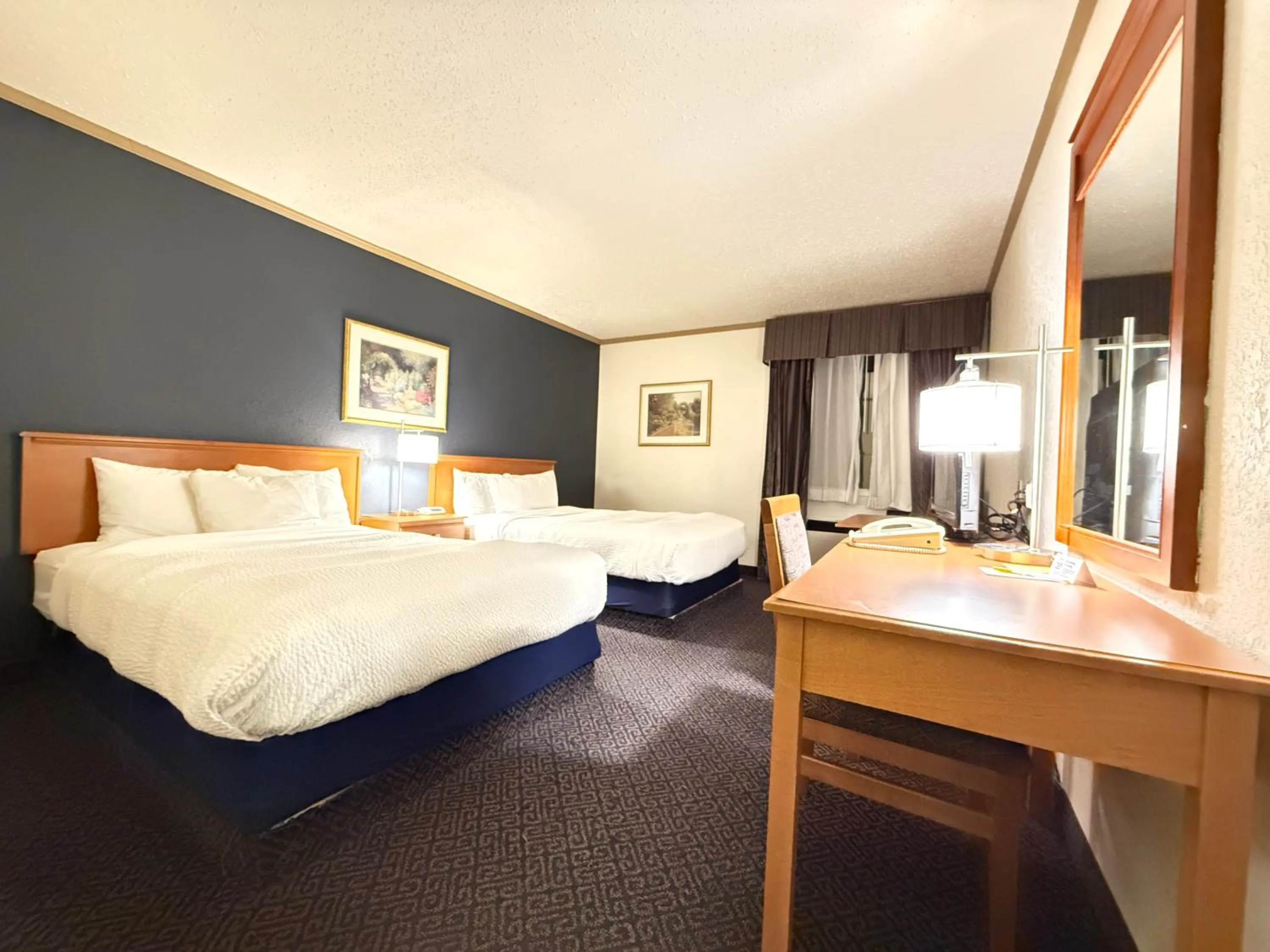 Bed in Days Inn by Wyndham Drayton Valley