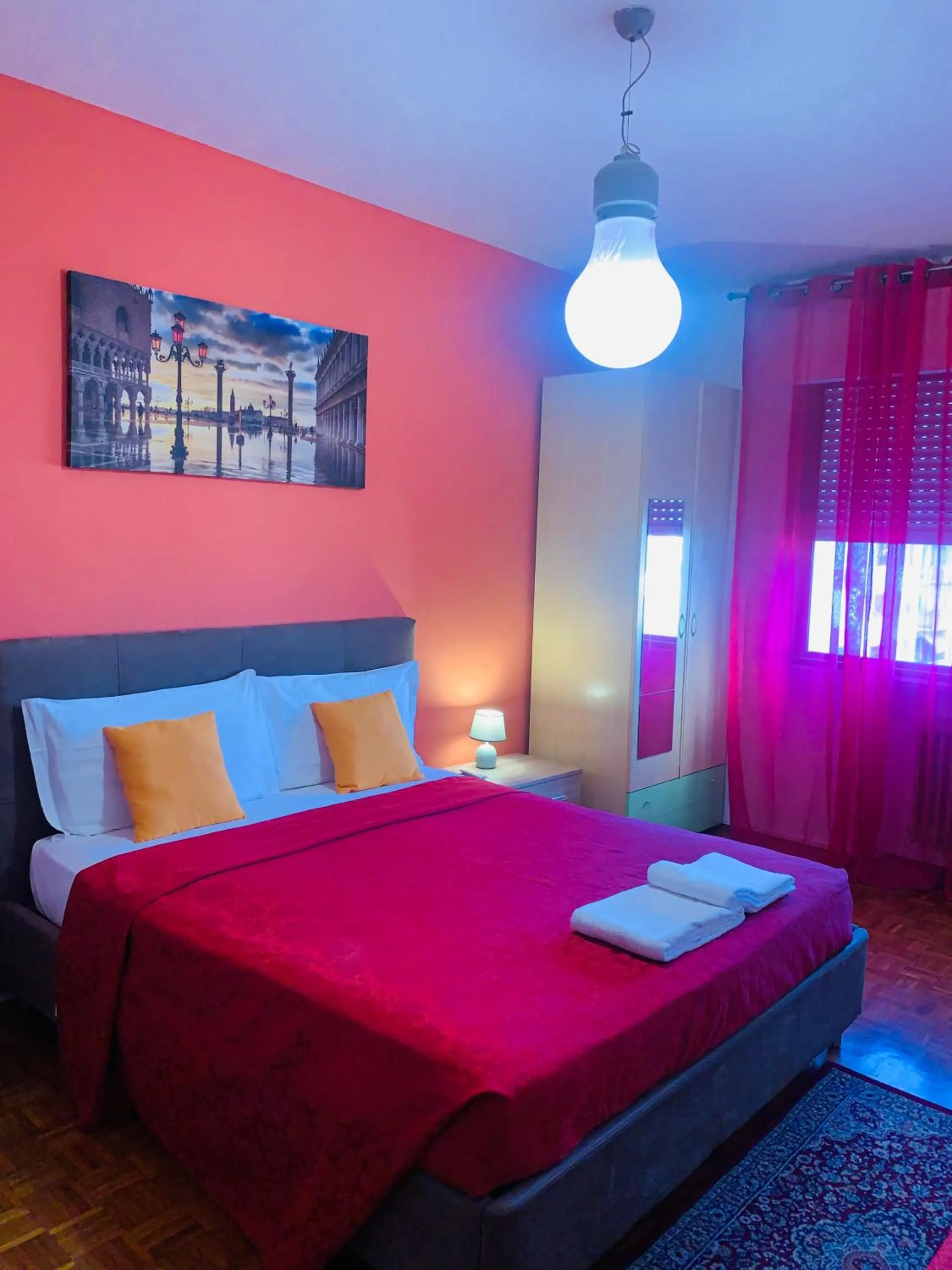 Bed in Venice Day Apartment