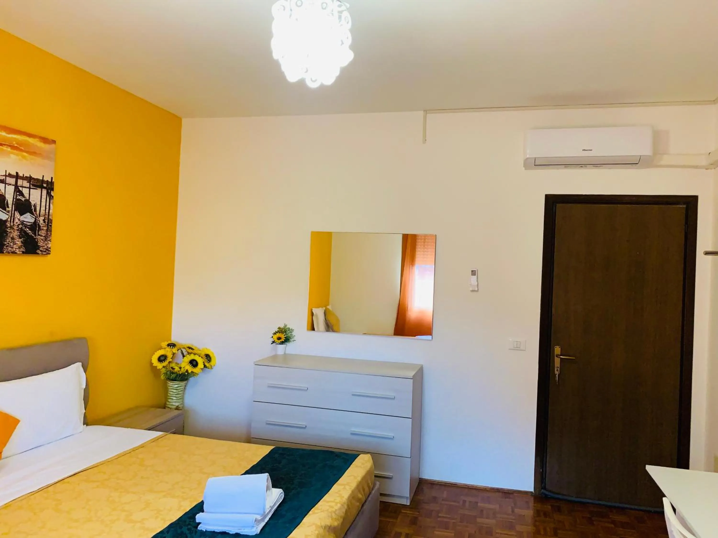 Bed in Venice Day Apartment