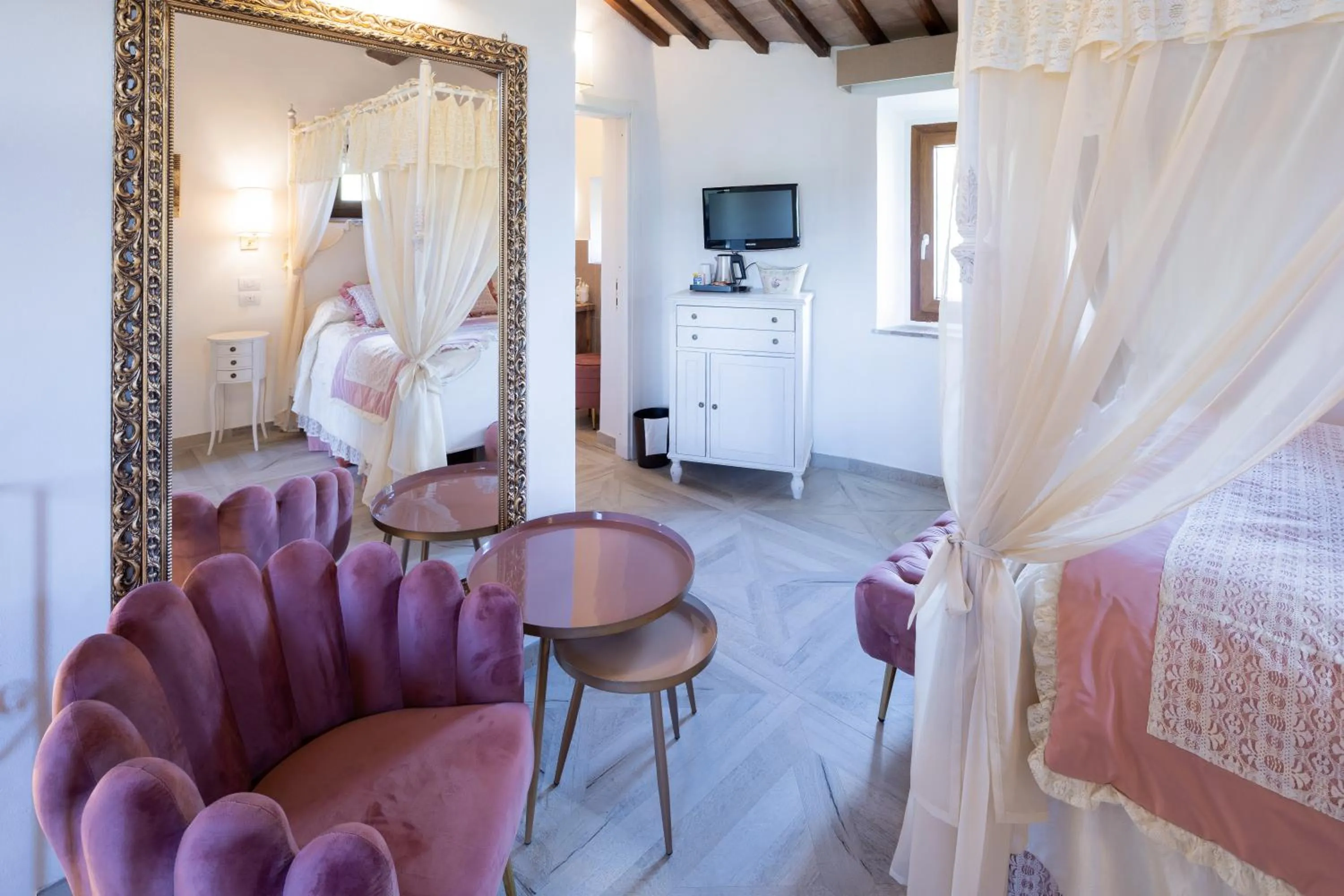 Bed in Il Castelluccio Country Resort Restaurant & SPA