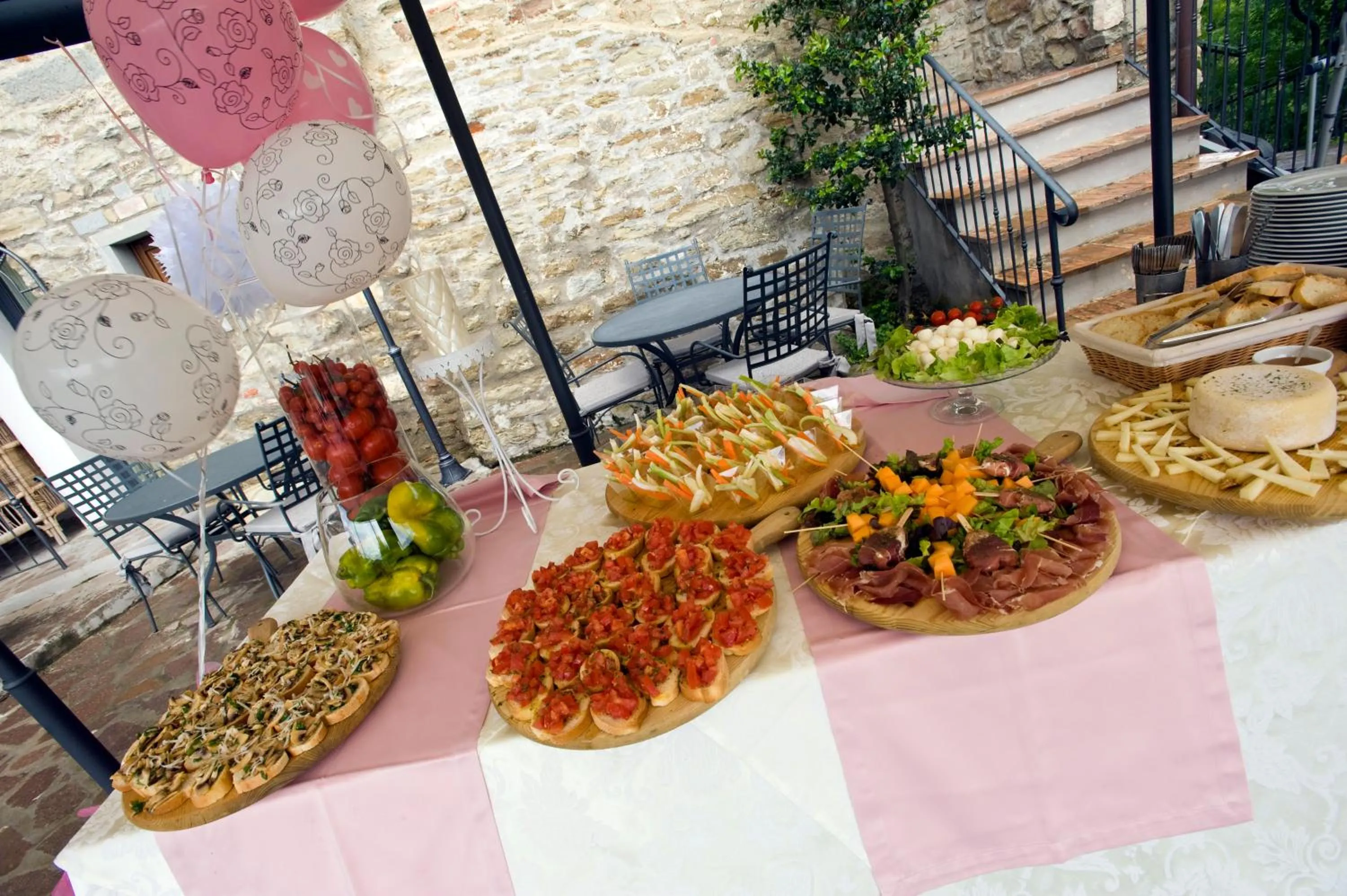 Lunch in Il Castelluccio Country Resort Restaurant & SPA