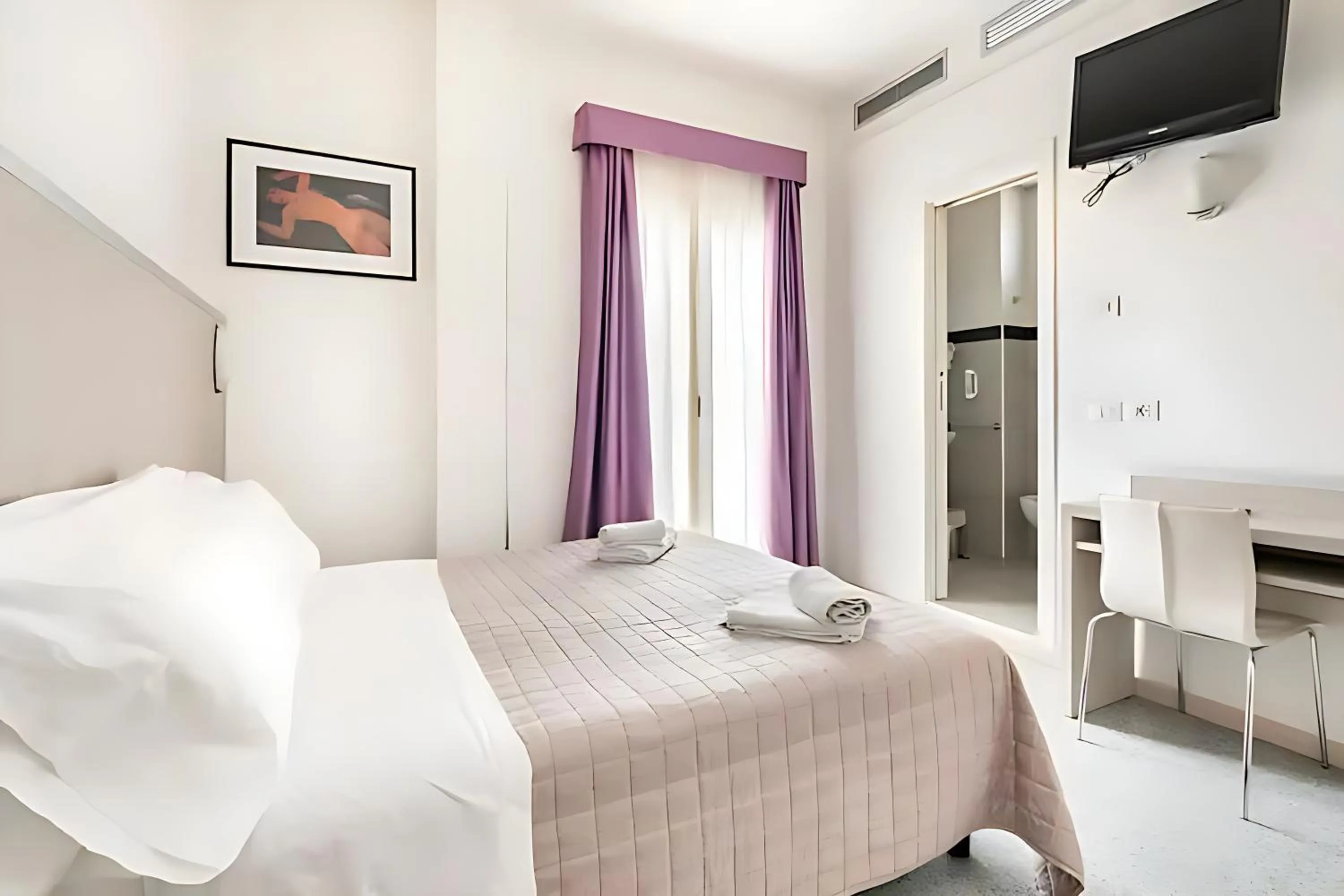 Bed in Hotel Villa Argia Rimini Marina Centro