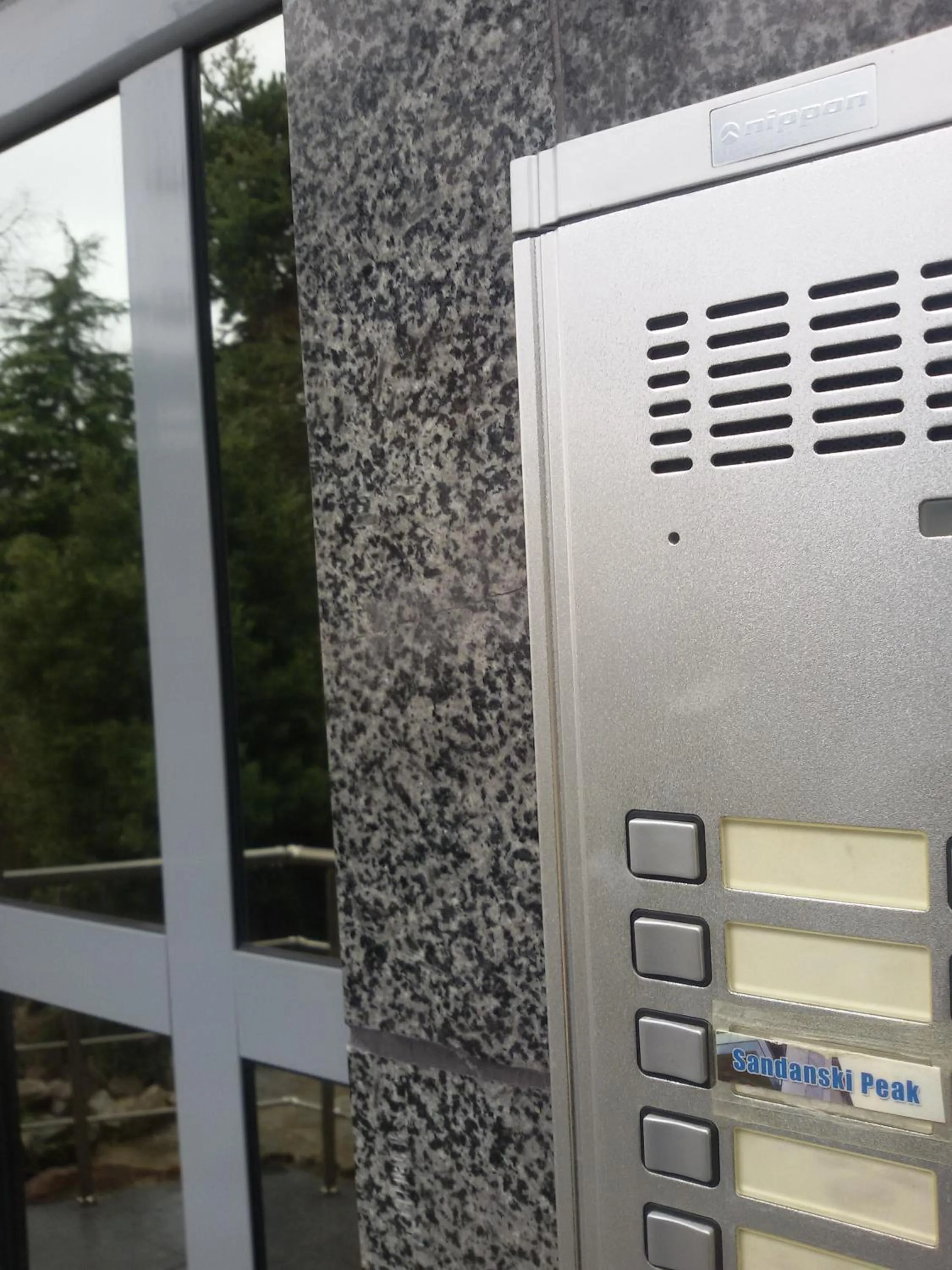 Facade/entrance in Sandanski Peak Guest Rooms