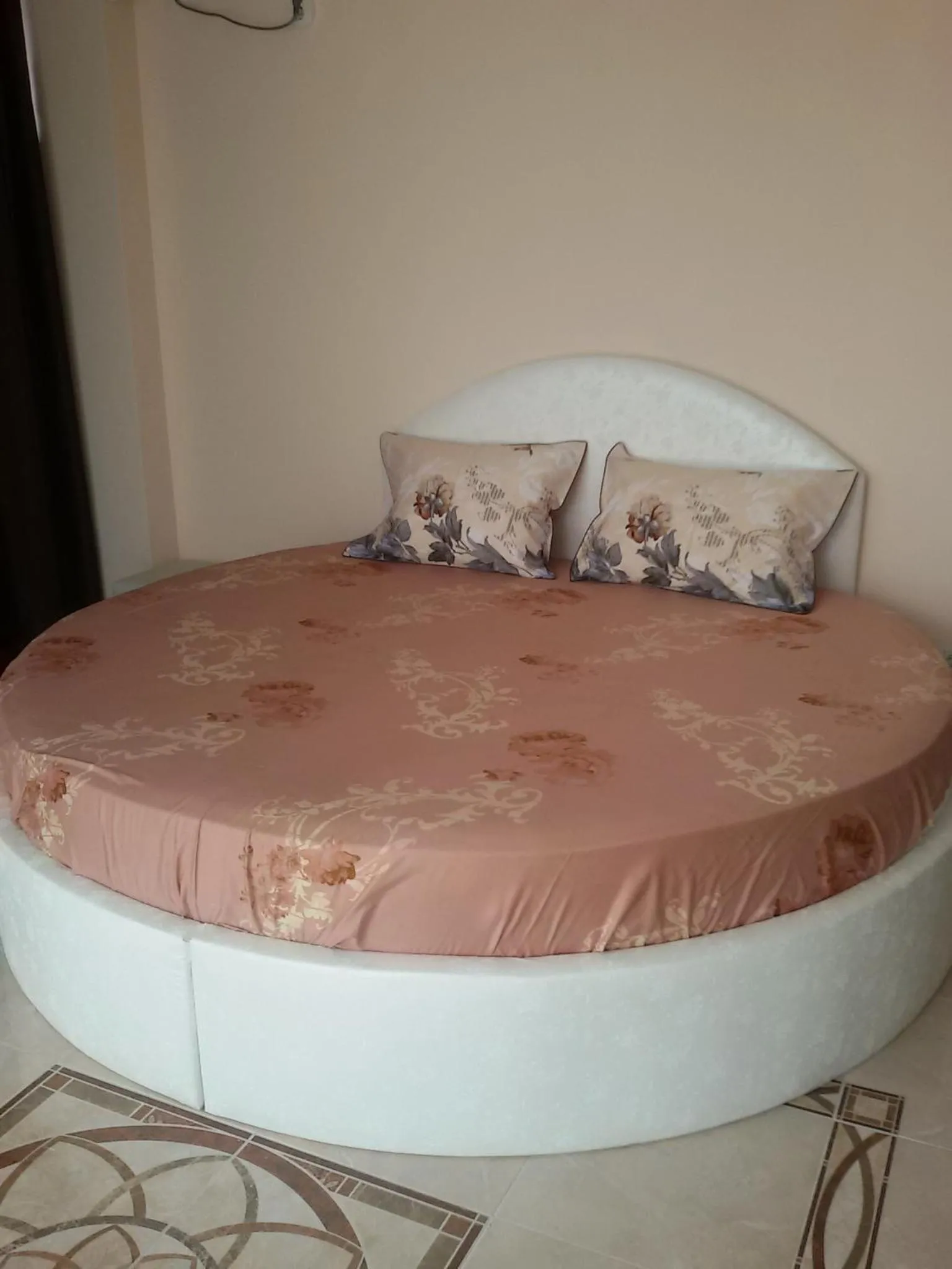 Bed in Sandanski Peak Guest Rooms