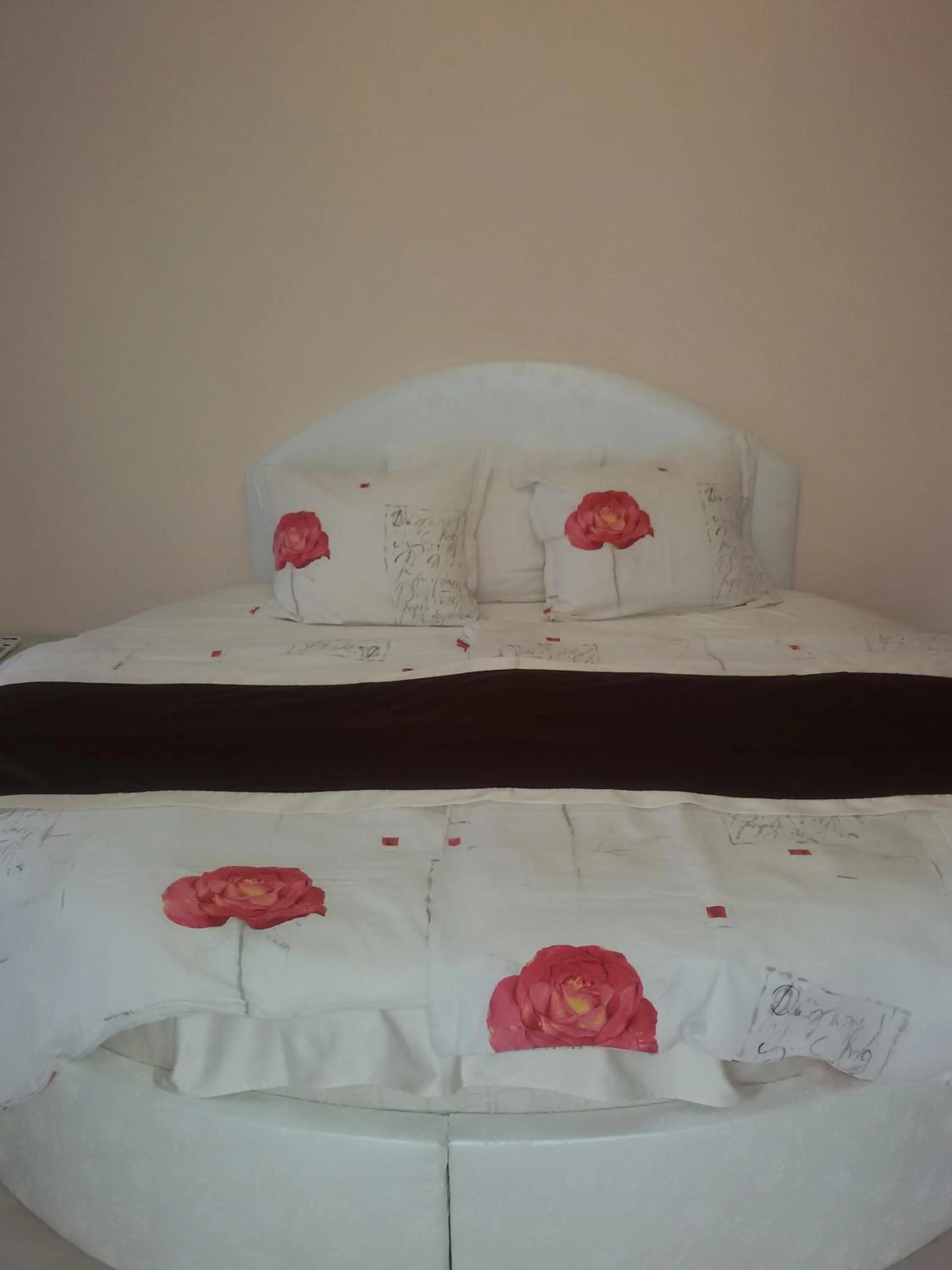 Bed in Sandanski Peak Guest Rooms