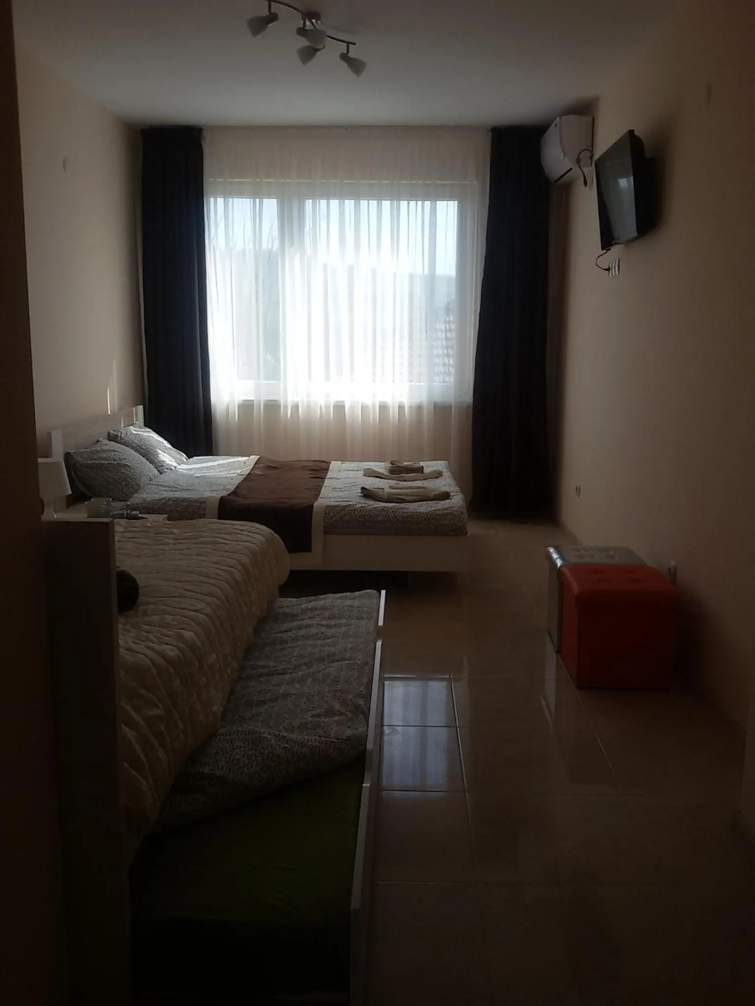 Photo of the whole room, Bed in Sandanski Peak Guest Rooms