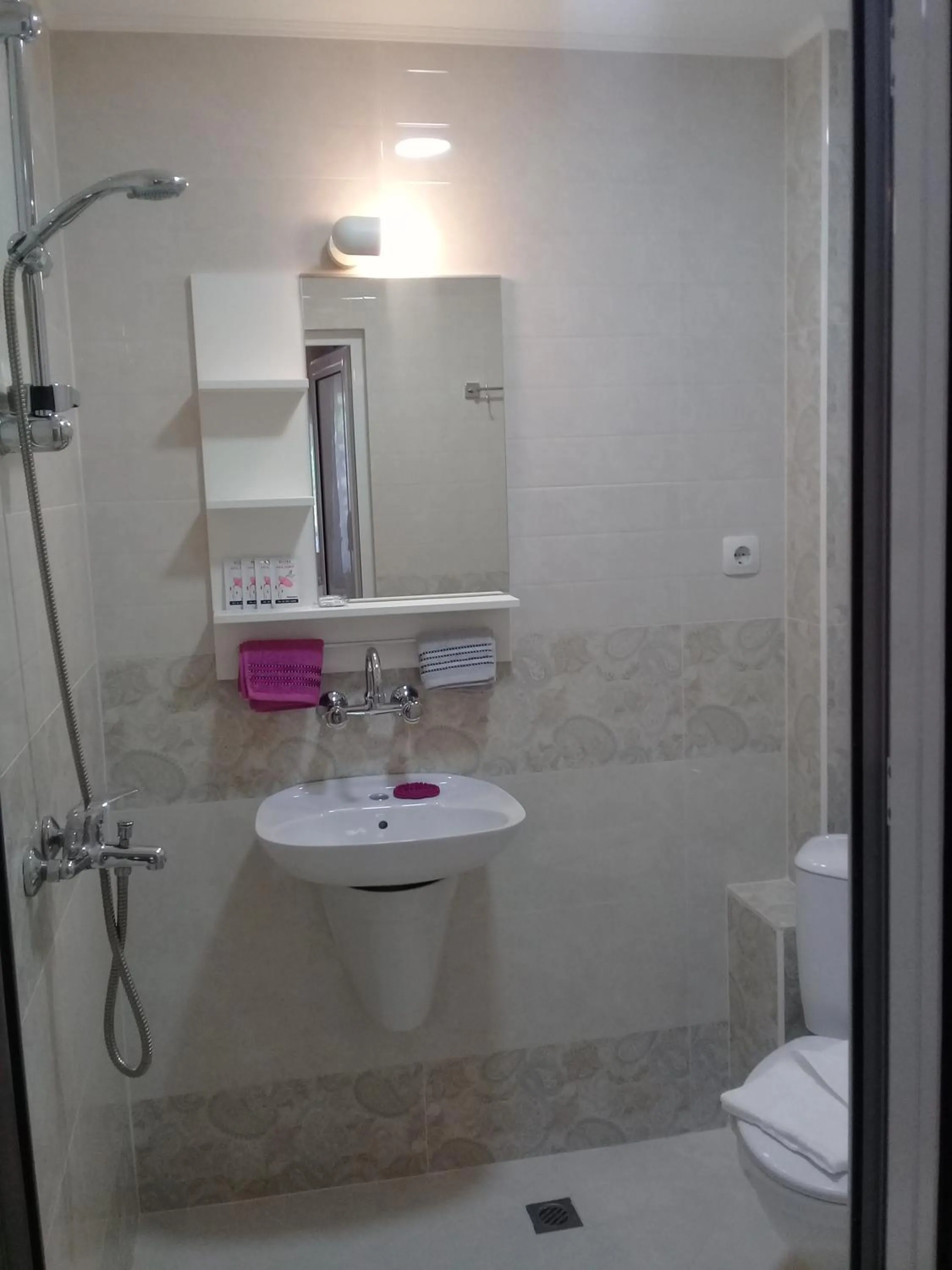 Sandanski Peak Guest Rooms