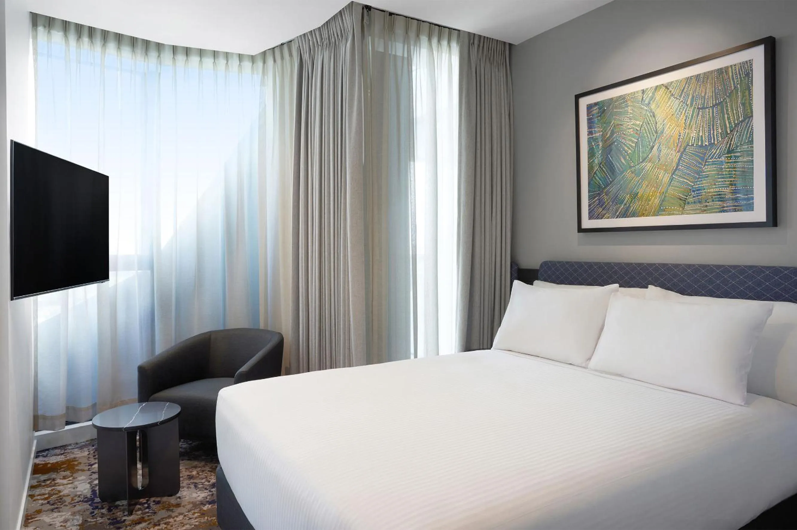 Bed in Adina Apartment Hotel Melbourne, Pentridge