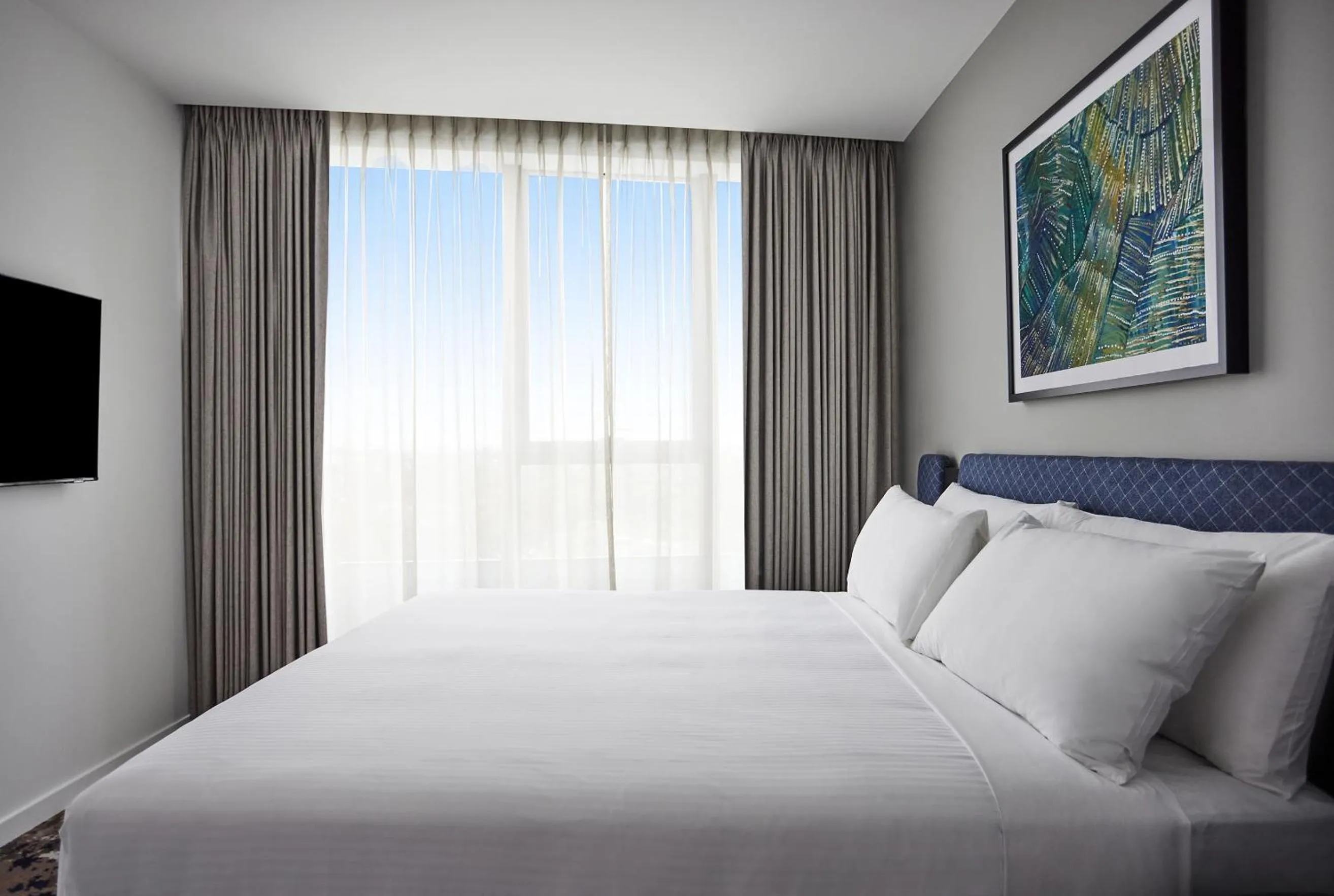 Bed in Adina Apartment Hotel Melbourne, Pentridge