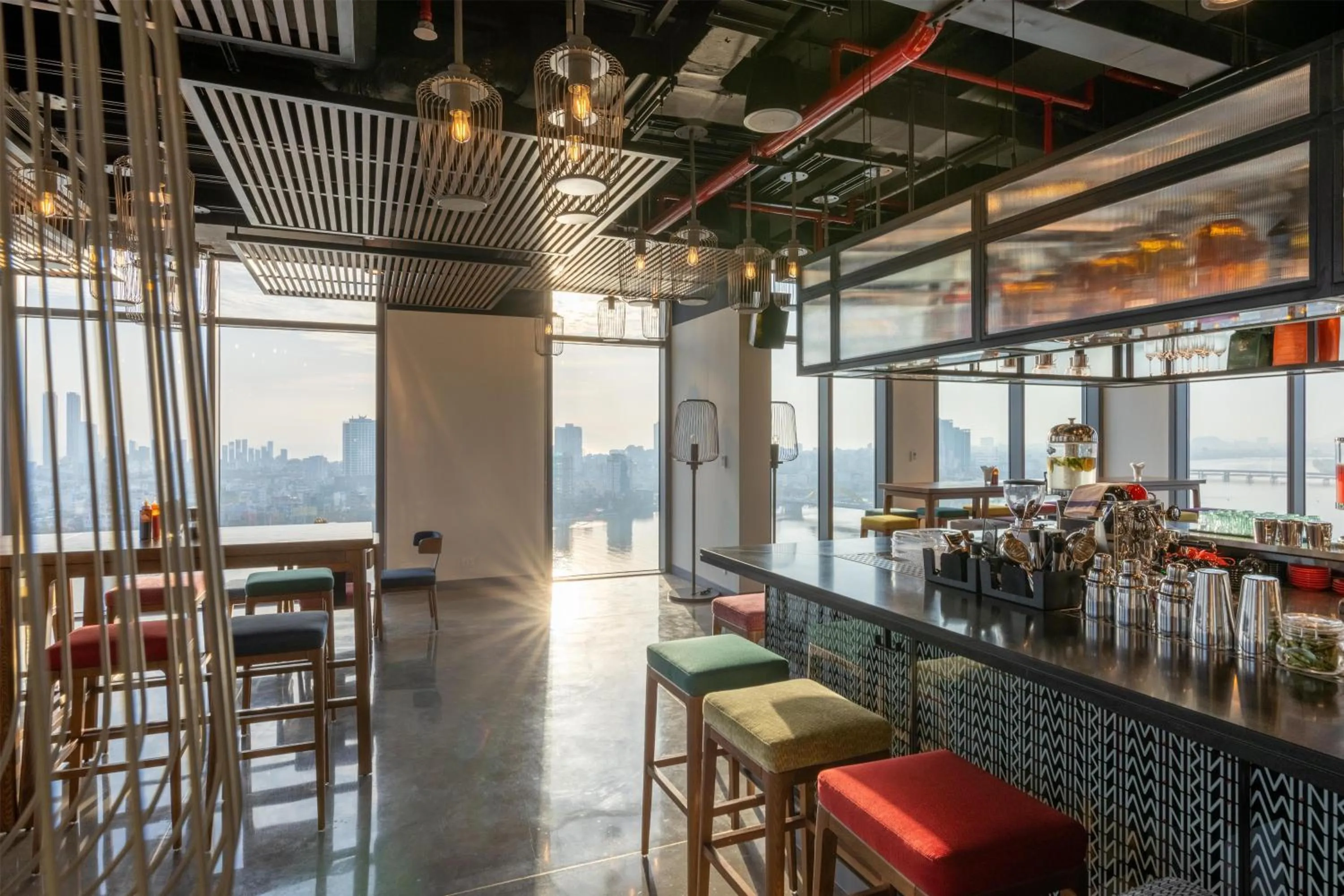 Lounge or bar in Wink Danang Centre, Unscripted by Hyatt