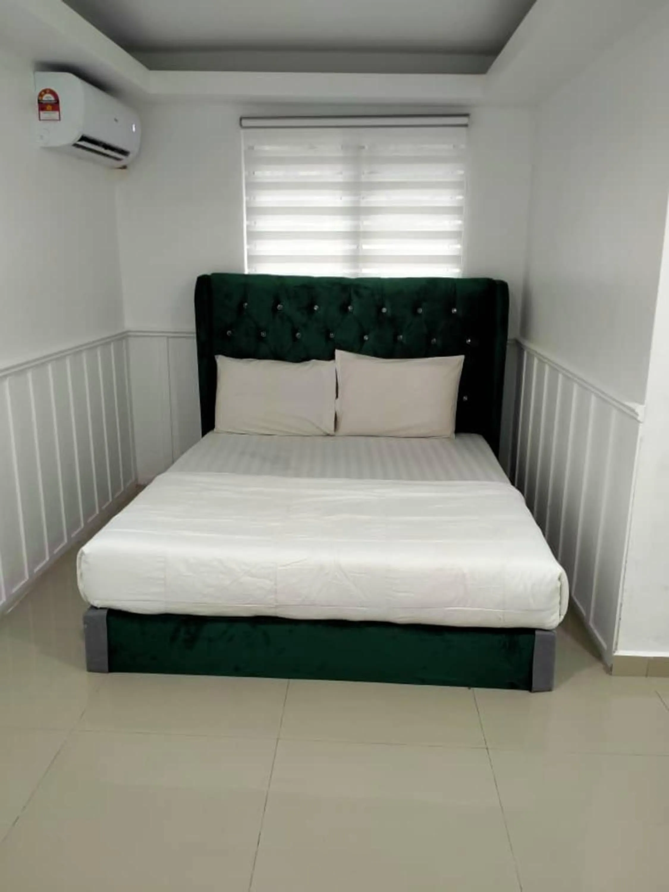 Bedroom, Bed in RD Legend Hotel