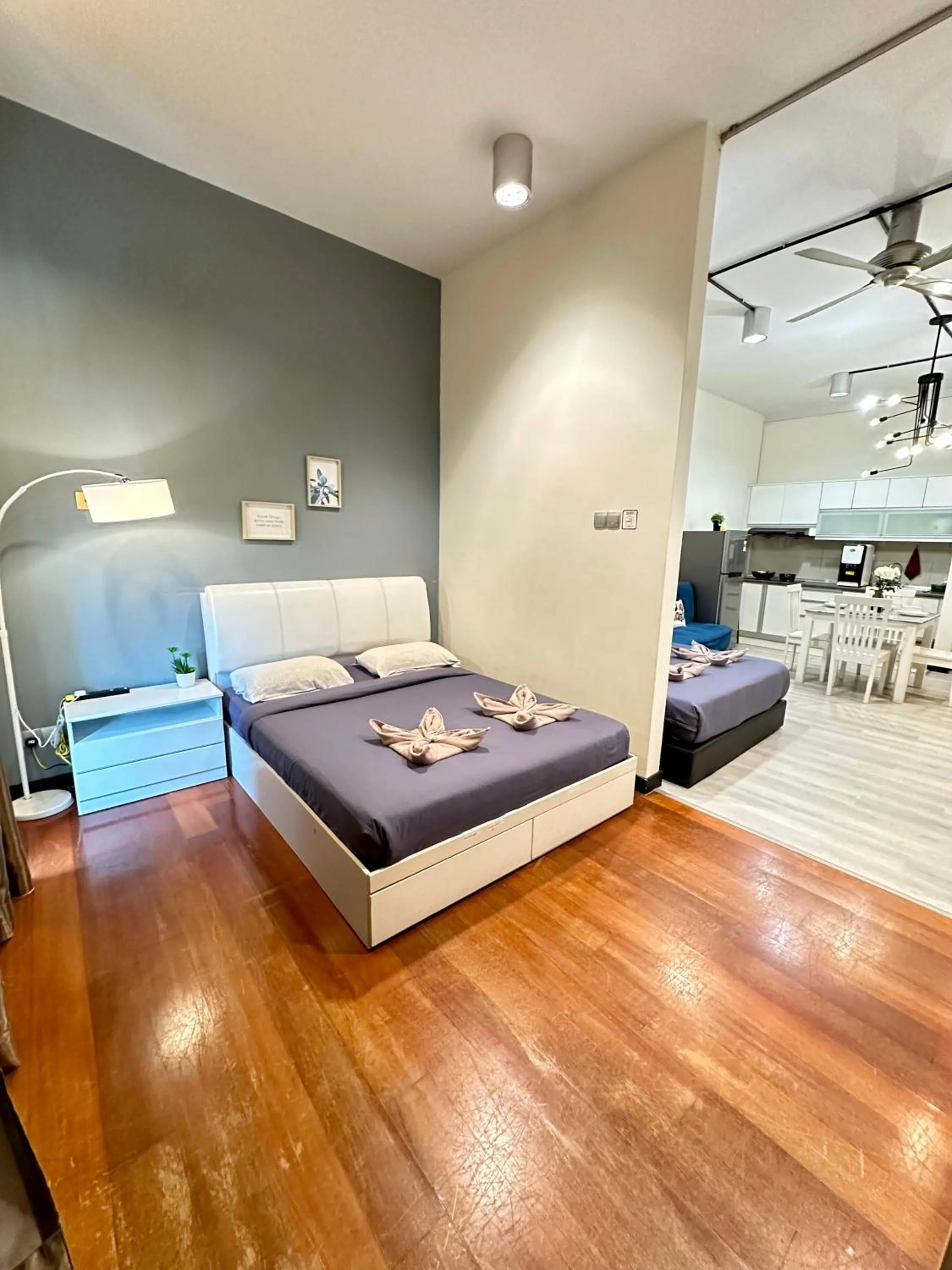 Bed in AJ Suites @ Loft Imago KK