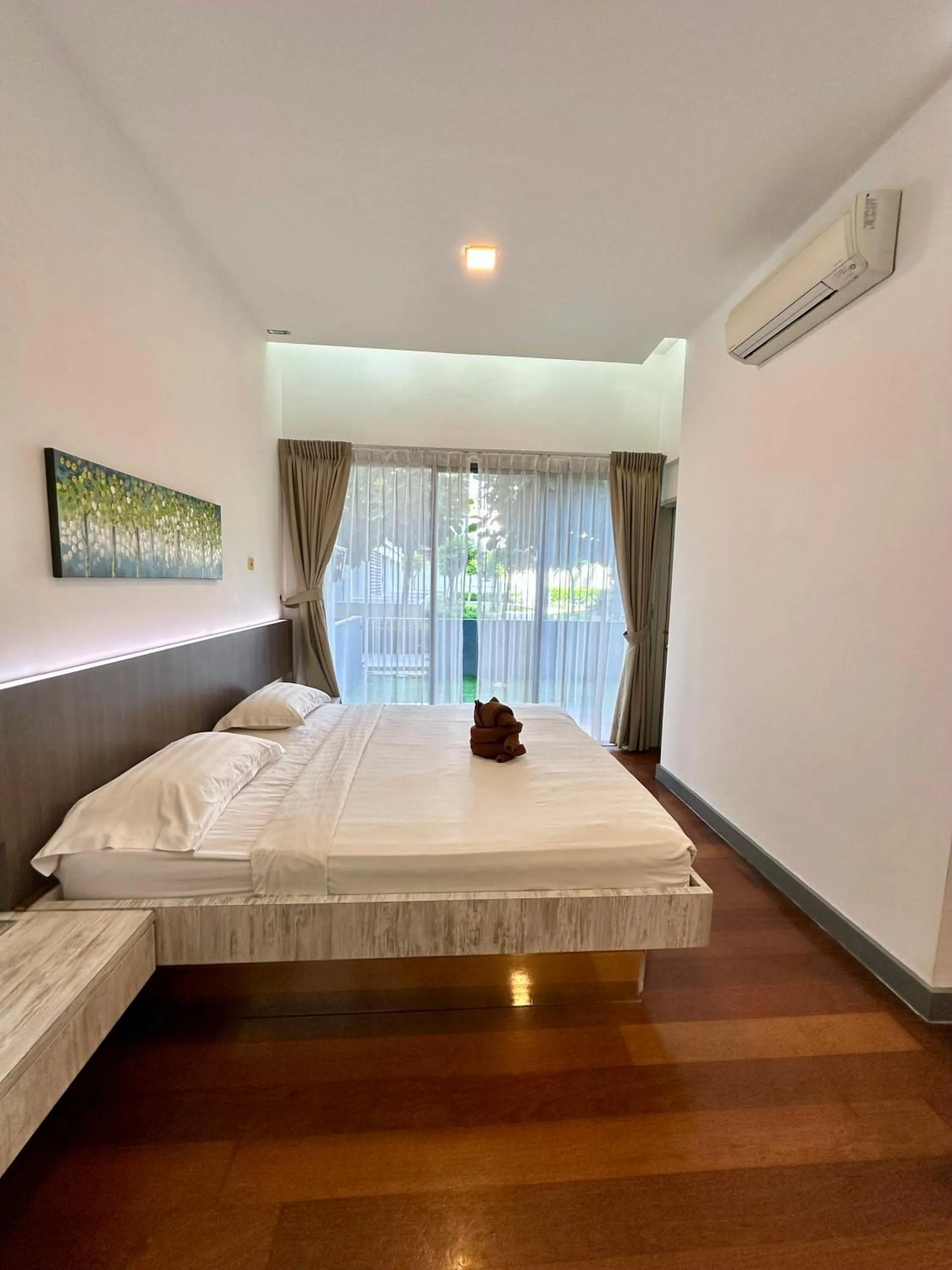 Bed in AJ Suites @ Loft Imago KK