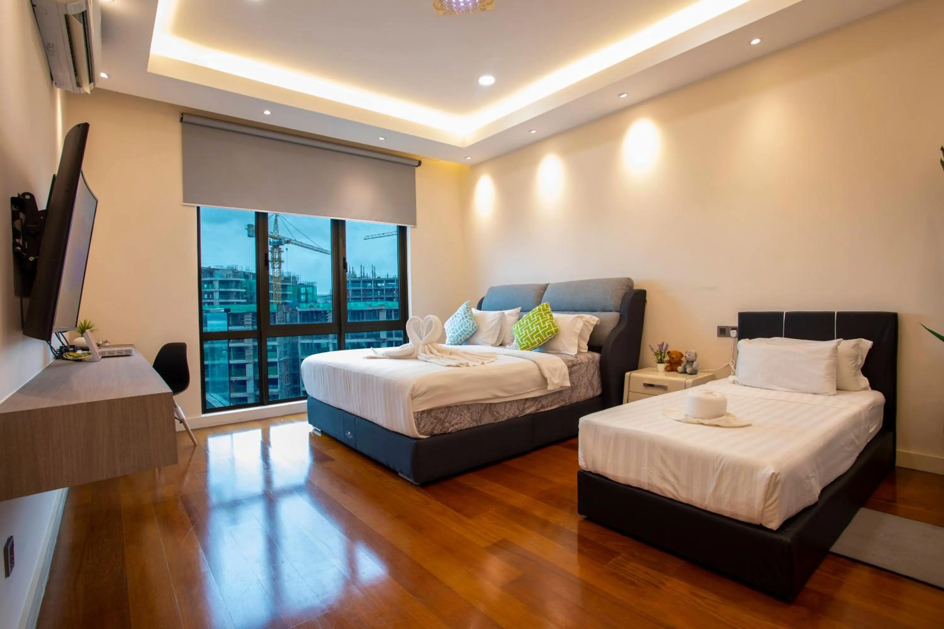 Bed in AJ Suites @ Loft Imago KK