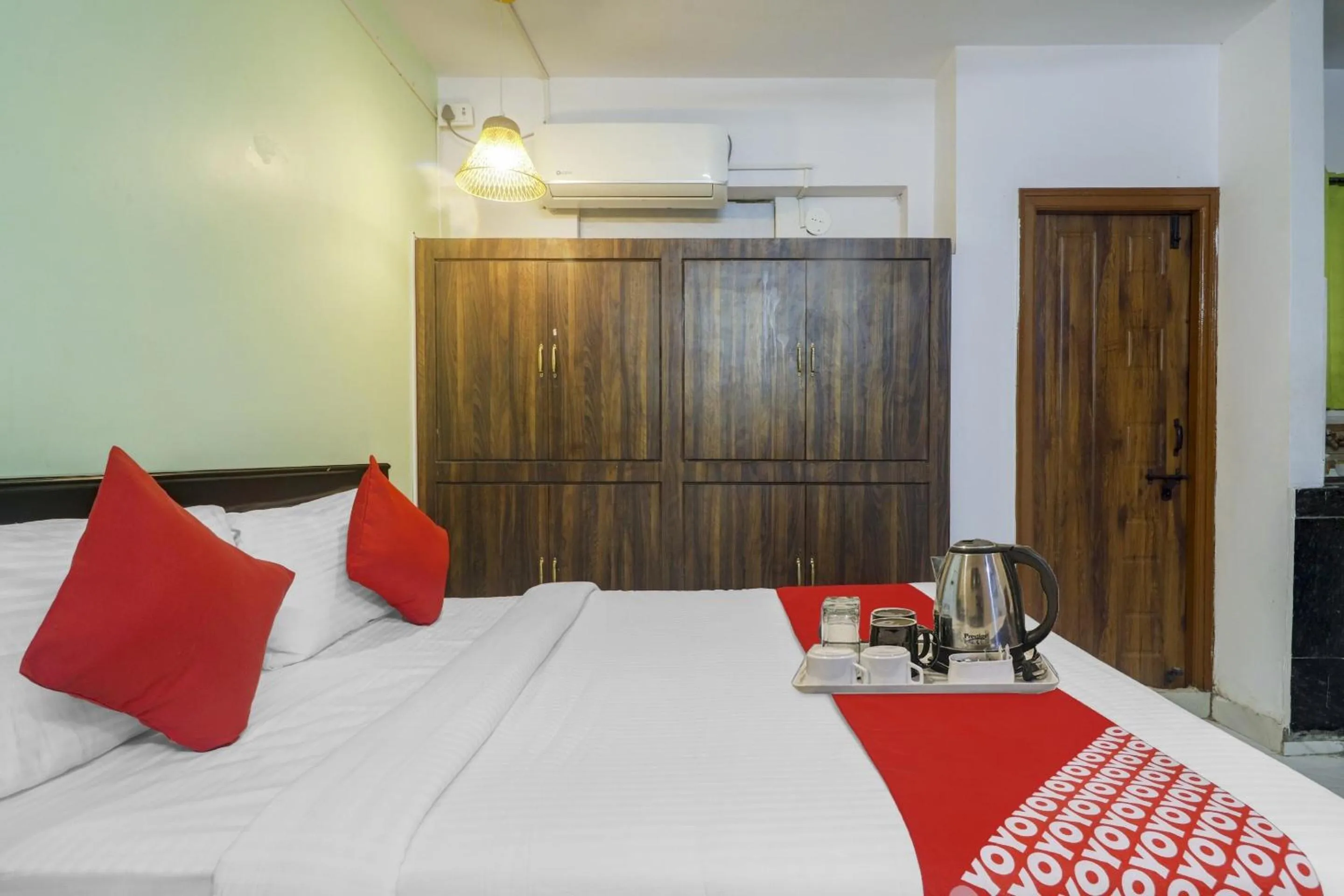 Bedroom, Bed in Hotel O RR