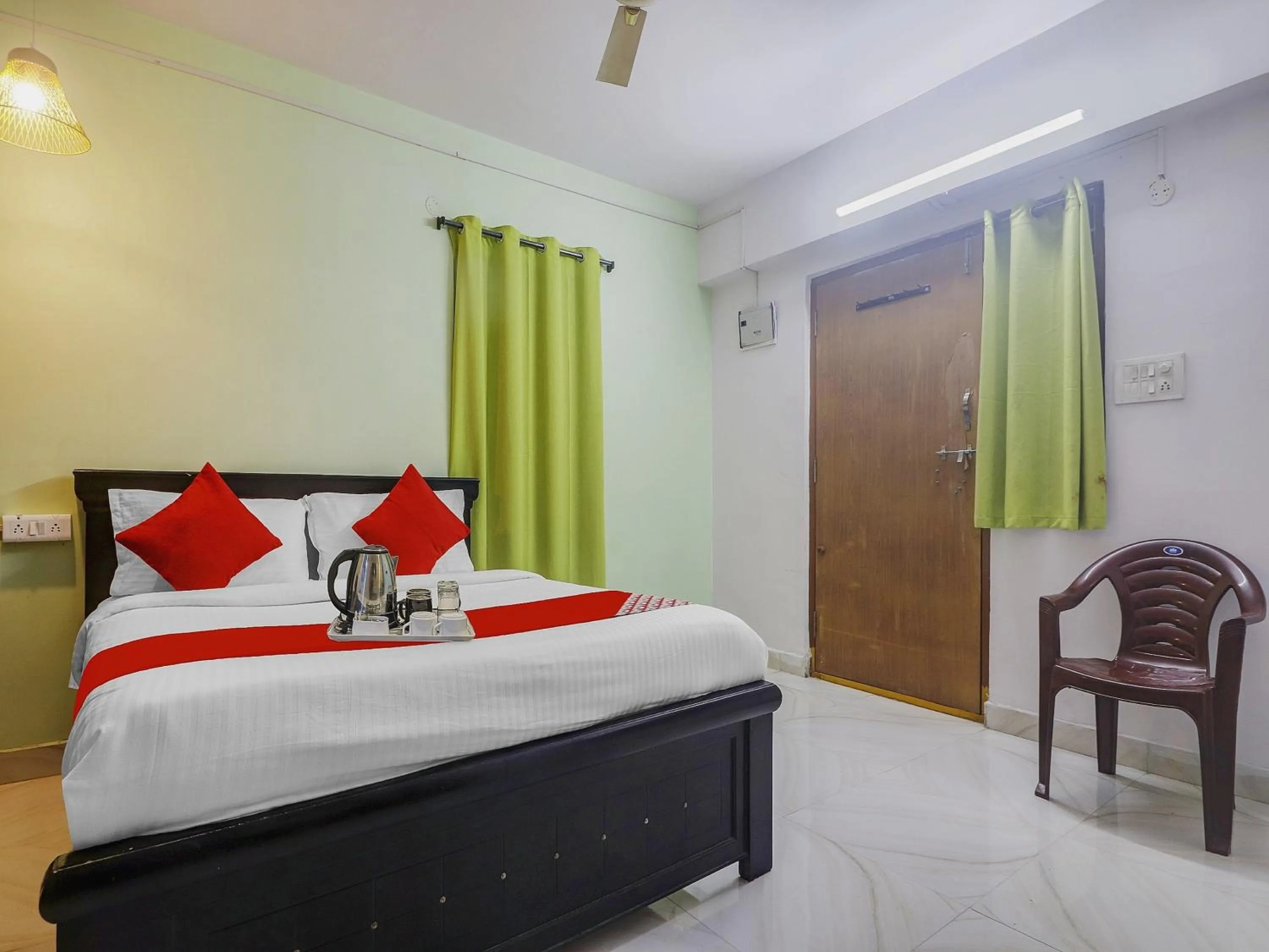 Bedroom, Bed in Hotel O RR