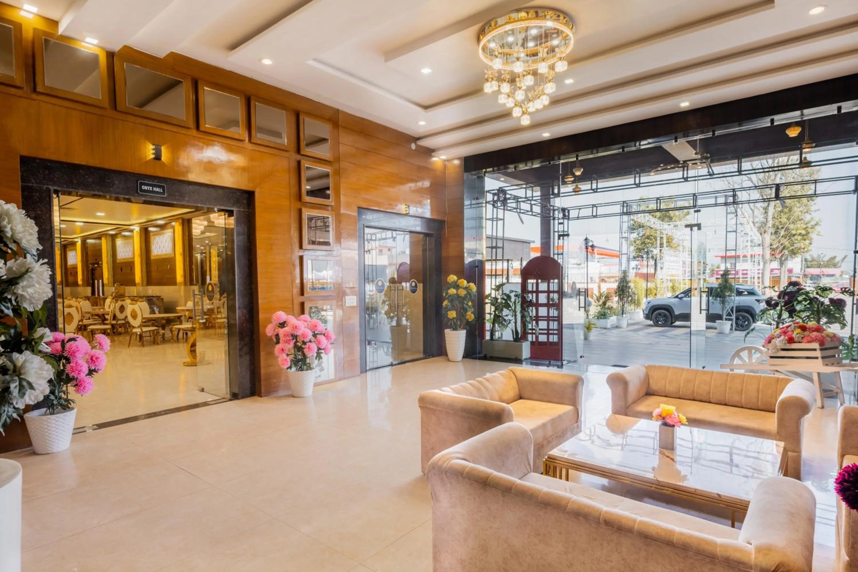 Lobby or reception in Hotel Vasdaa Grand