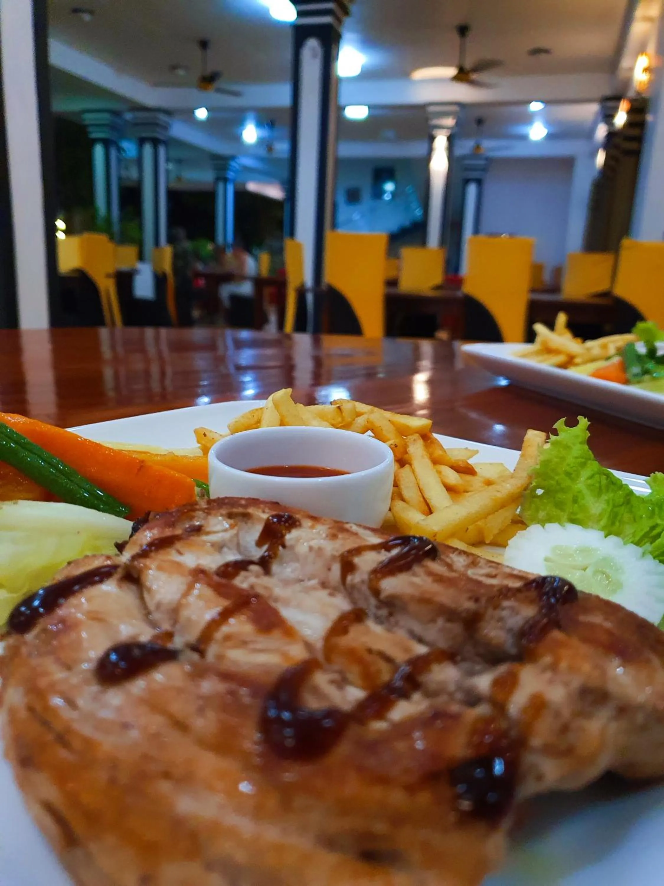 Restaurant/places to eat in Peacock Reach Hotel