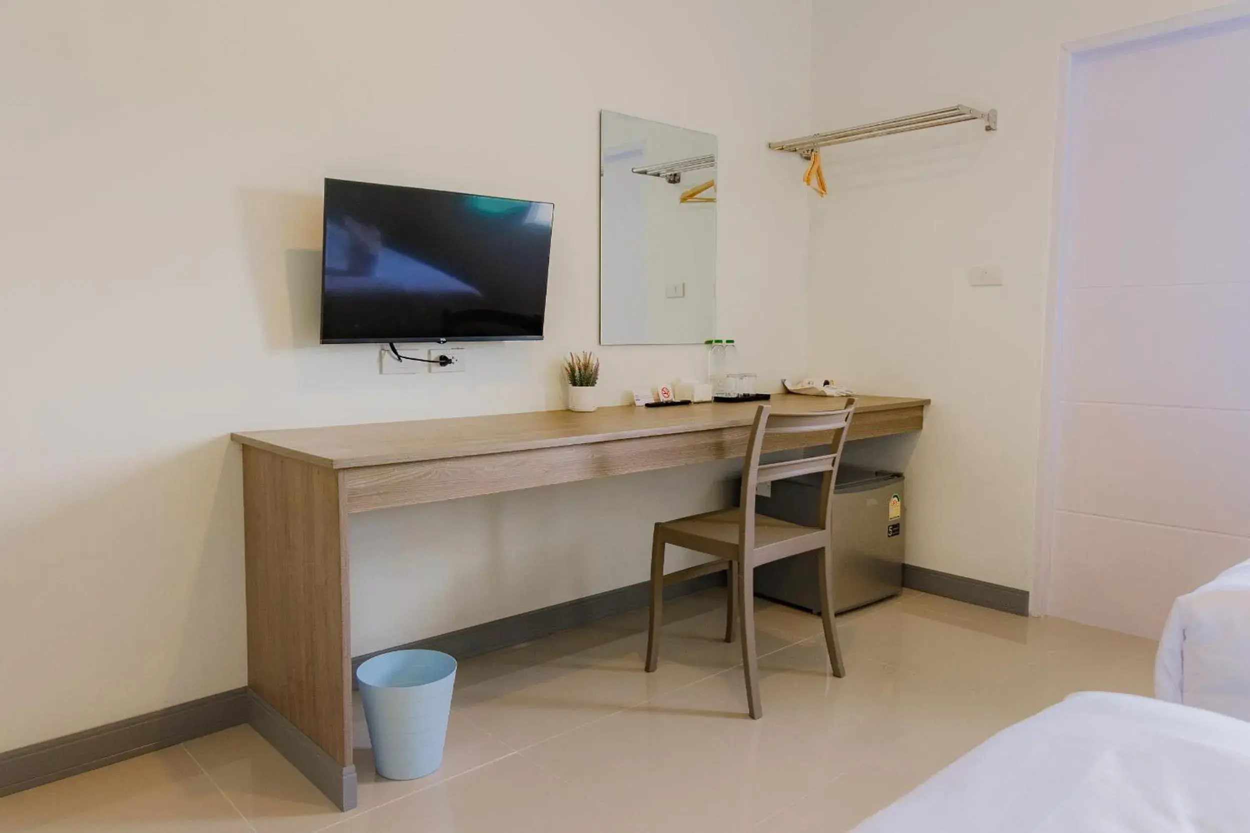 Superior King Room in ONE Chumphon Hotel Superior King Room in ONE Chumphon Hotel