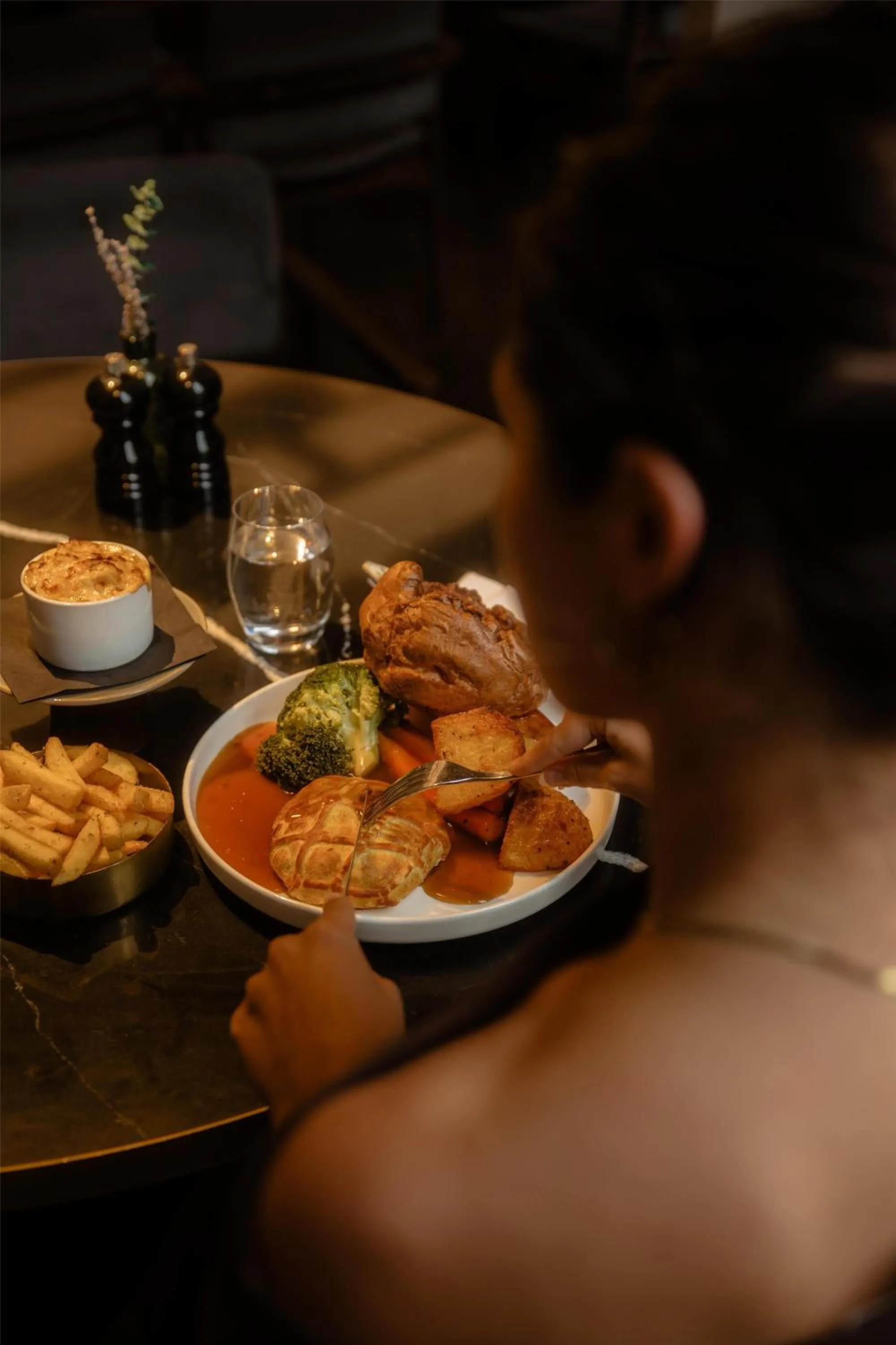 Food and drinks in Radisson RED Hotel, Liverpool