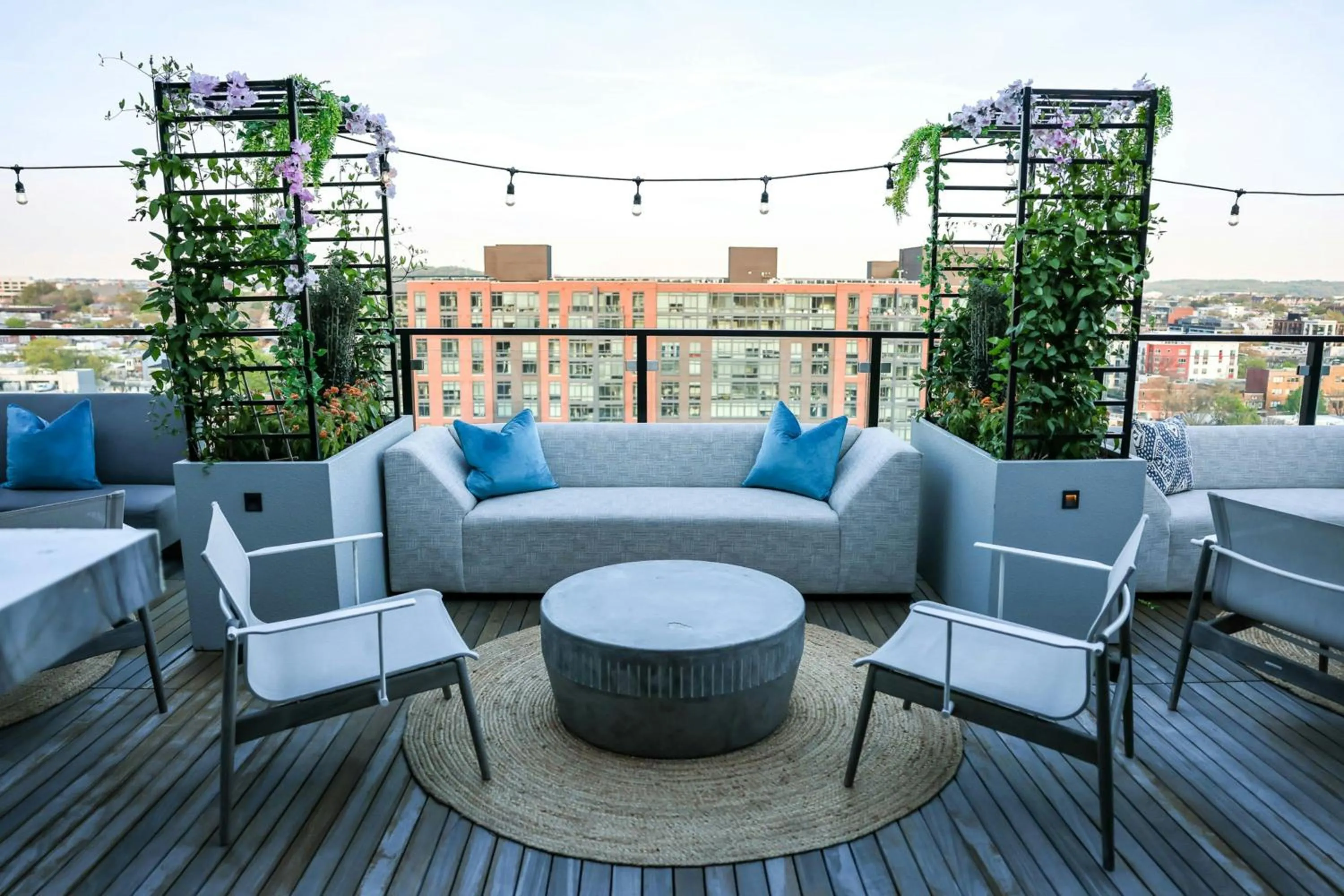 Restaurant/places to eat in Washington Marriott Capitol Hill