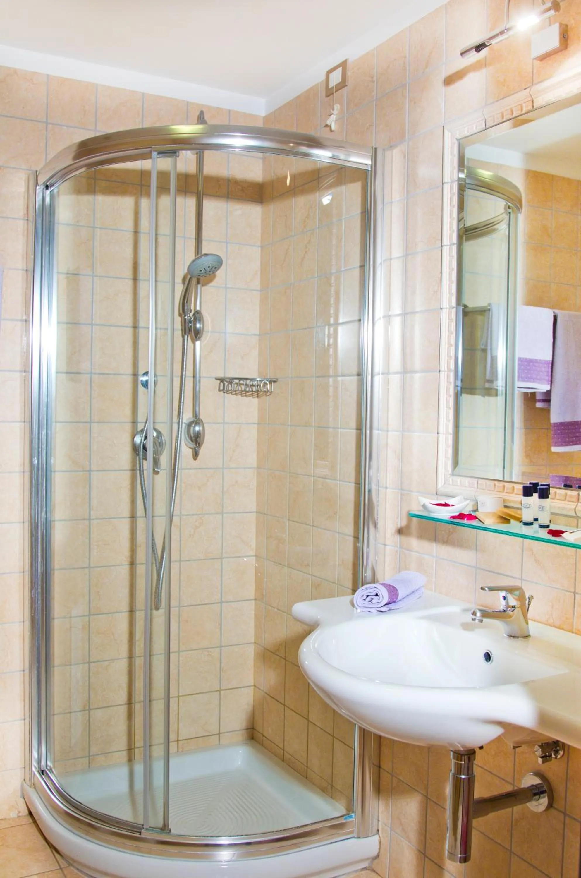 Bathroom in Forte Hotel