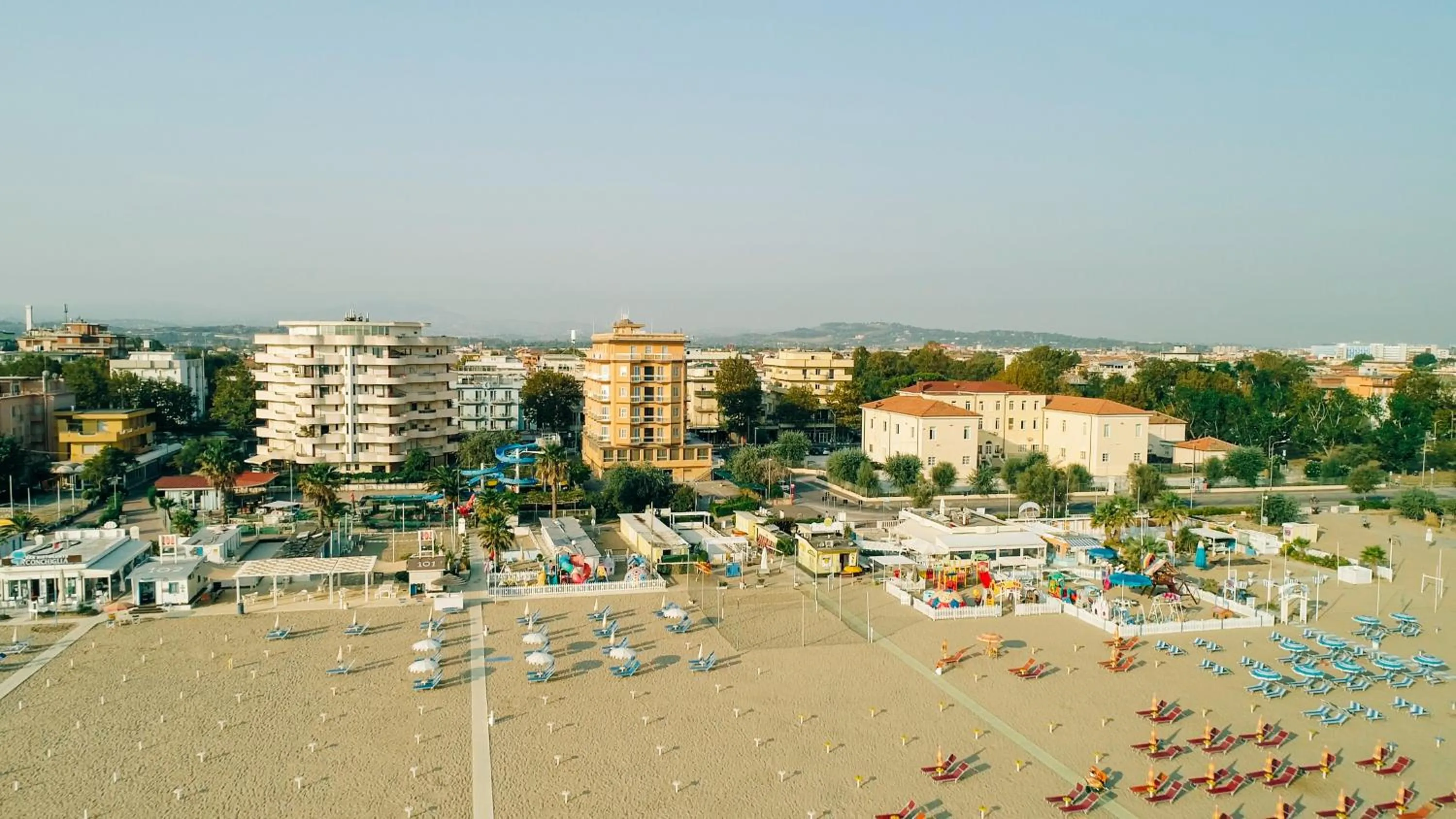 Beach in Hotel Beverly