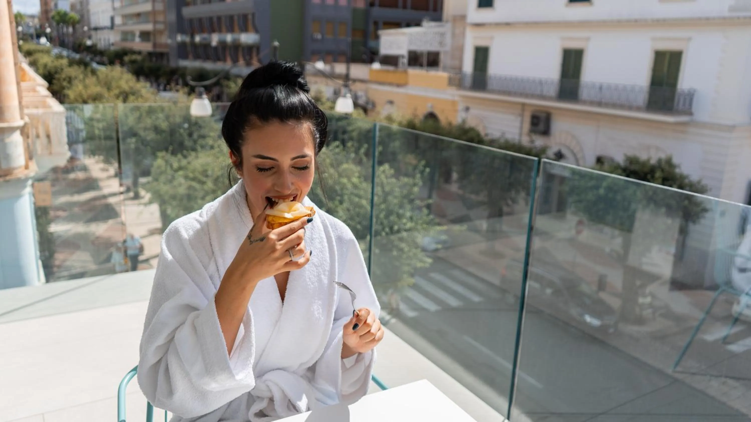 Day in Popula Rooms & Mediterranean Bay