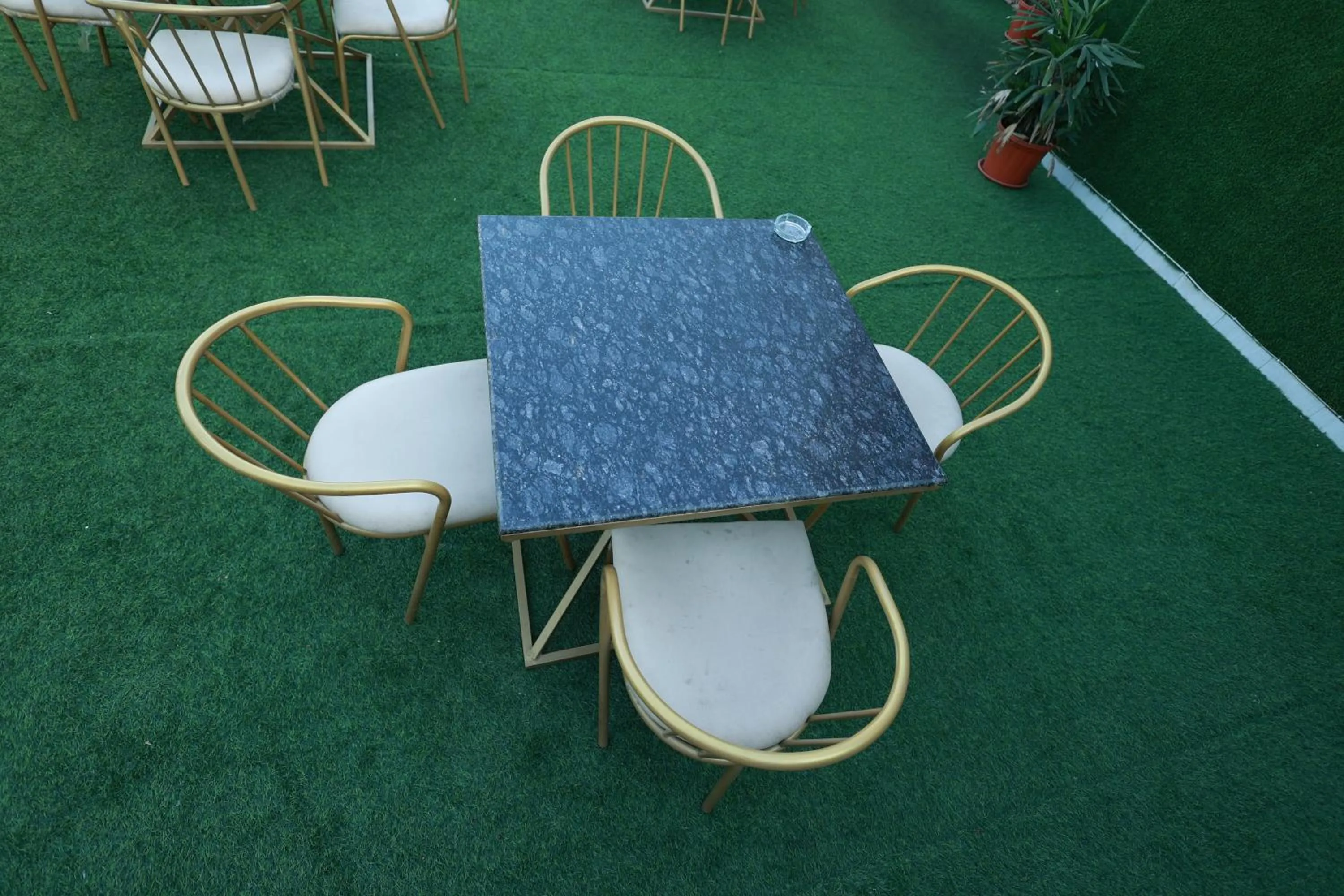 Dining area in Hotel Jai Harsh