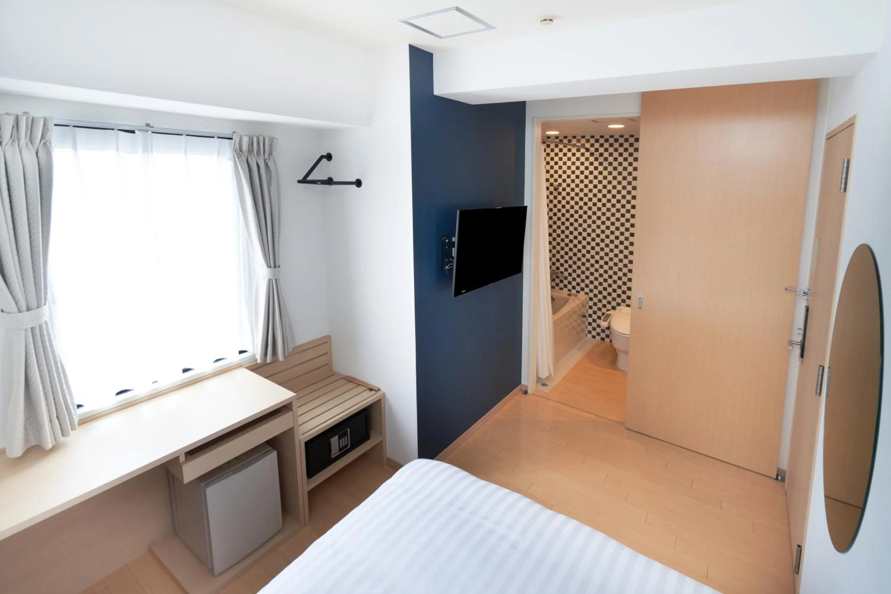 Photo of the whole room, Bed in Travelodge Honmachi Osaka