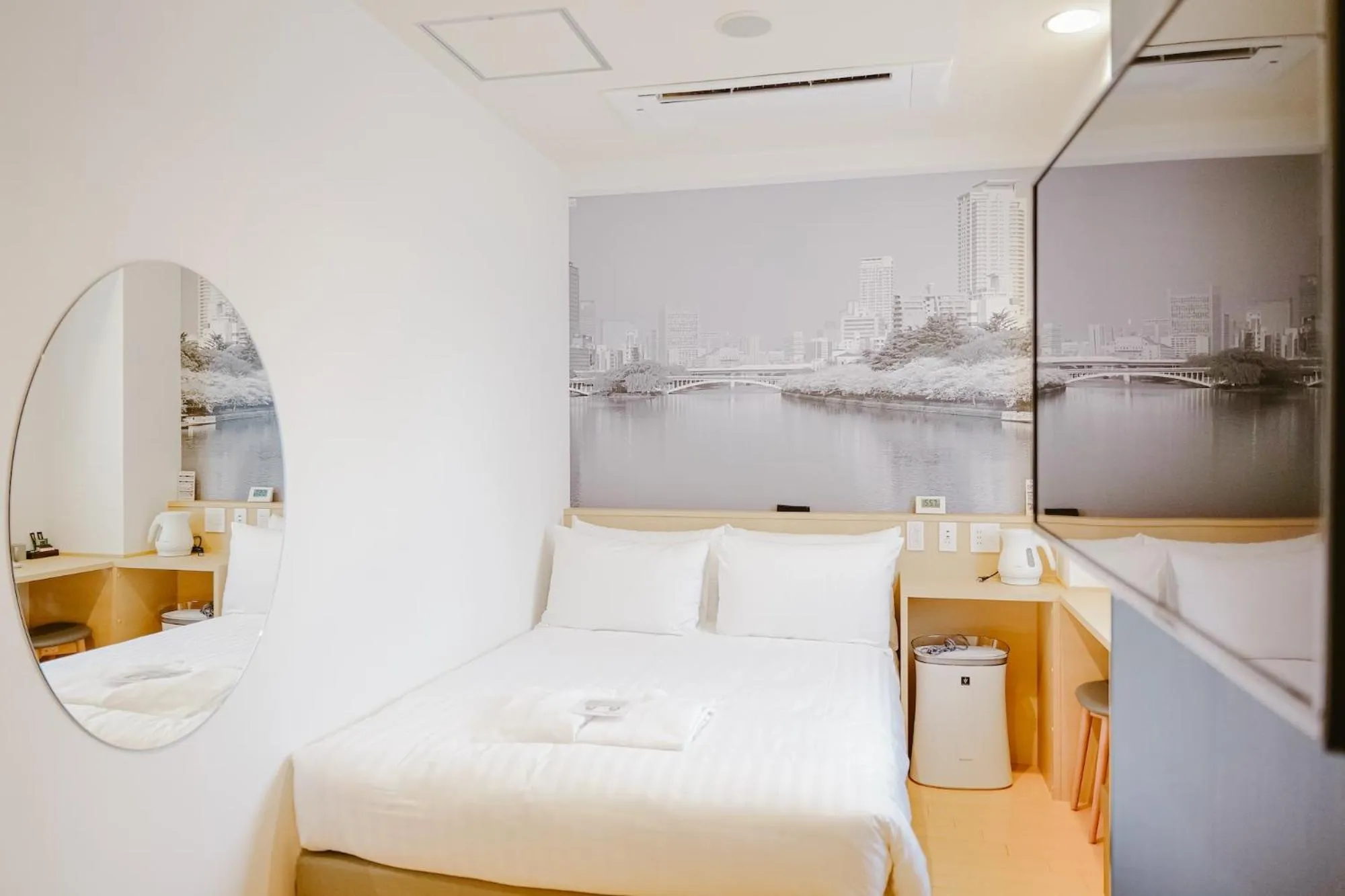 Bed in Travelodge Honmachi Osaka