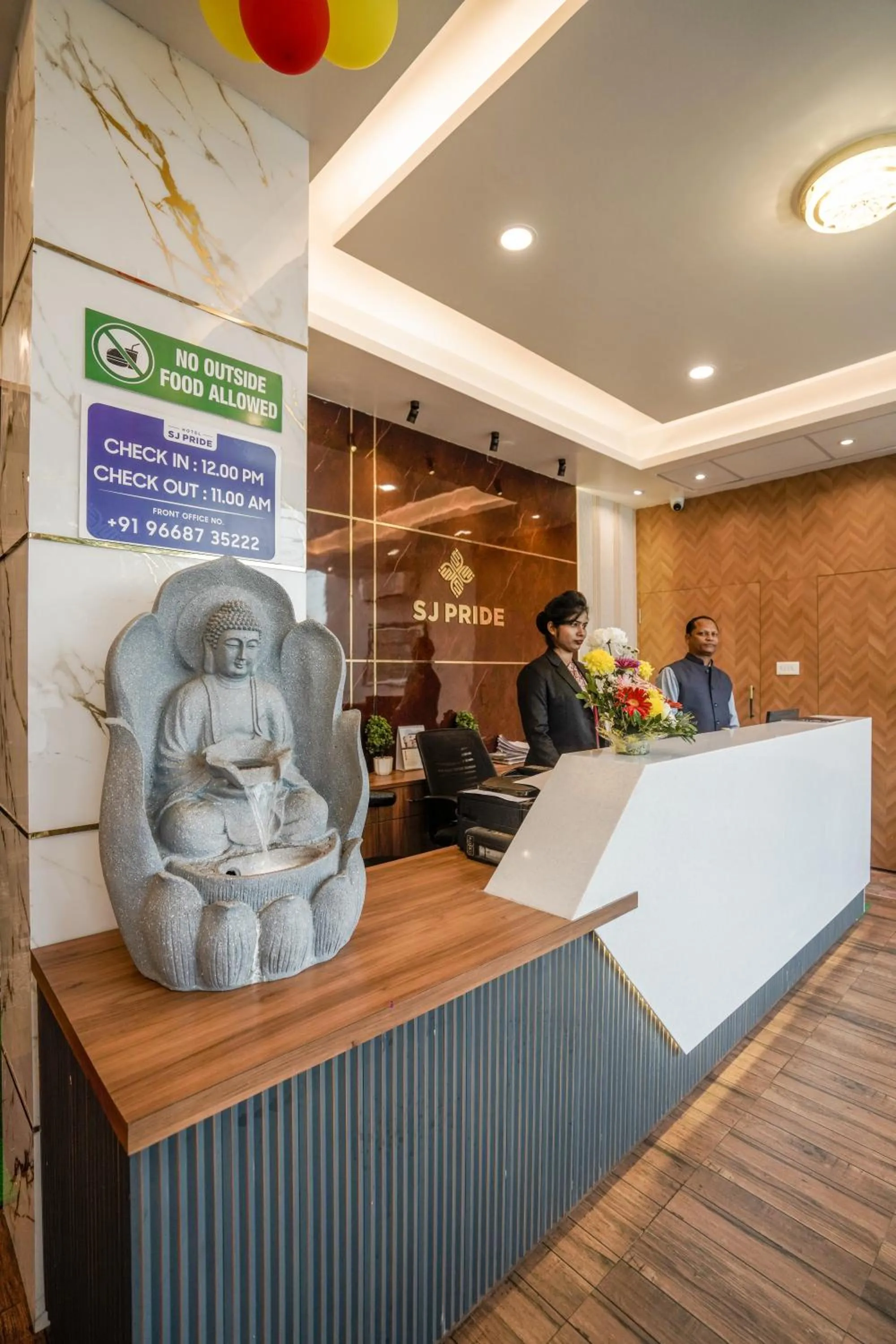 Seating area in HOTEL SJ PRIDE