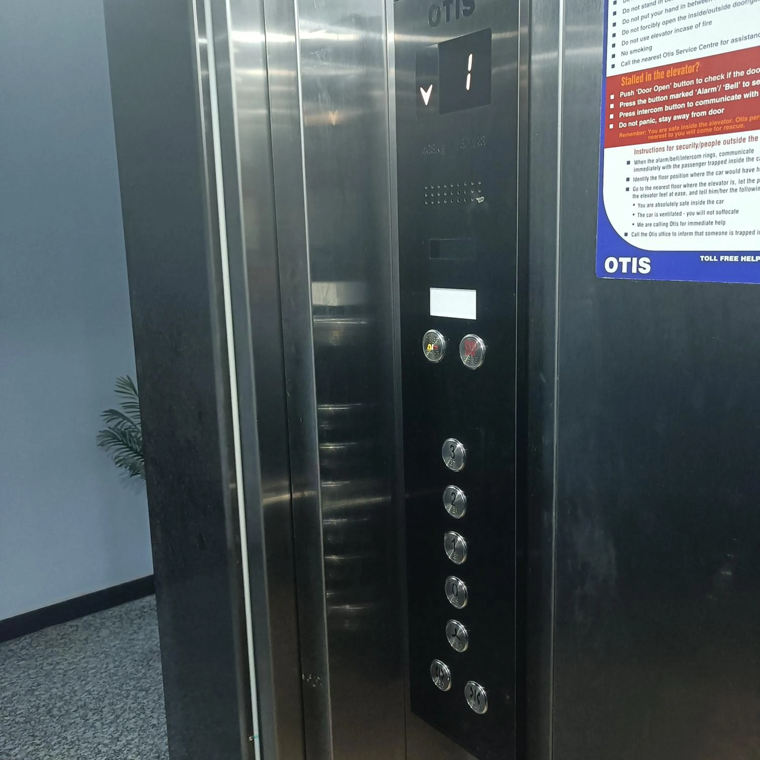 elevator in HOTEL SJ PRIDE