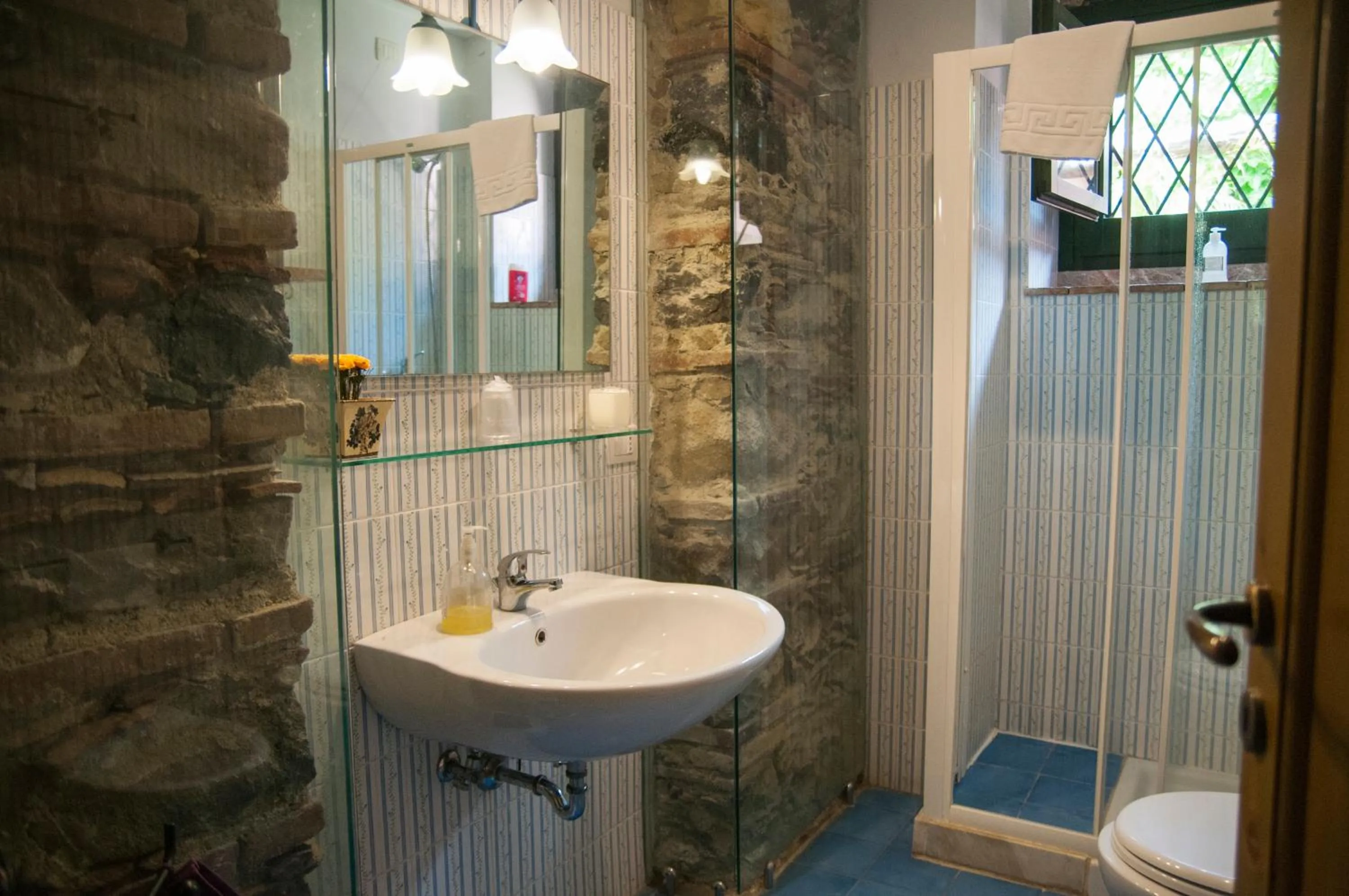 Bathroom in Antico Borgo Etneo Country Hotel